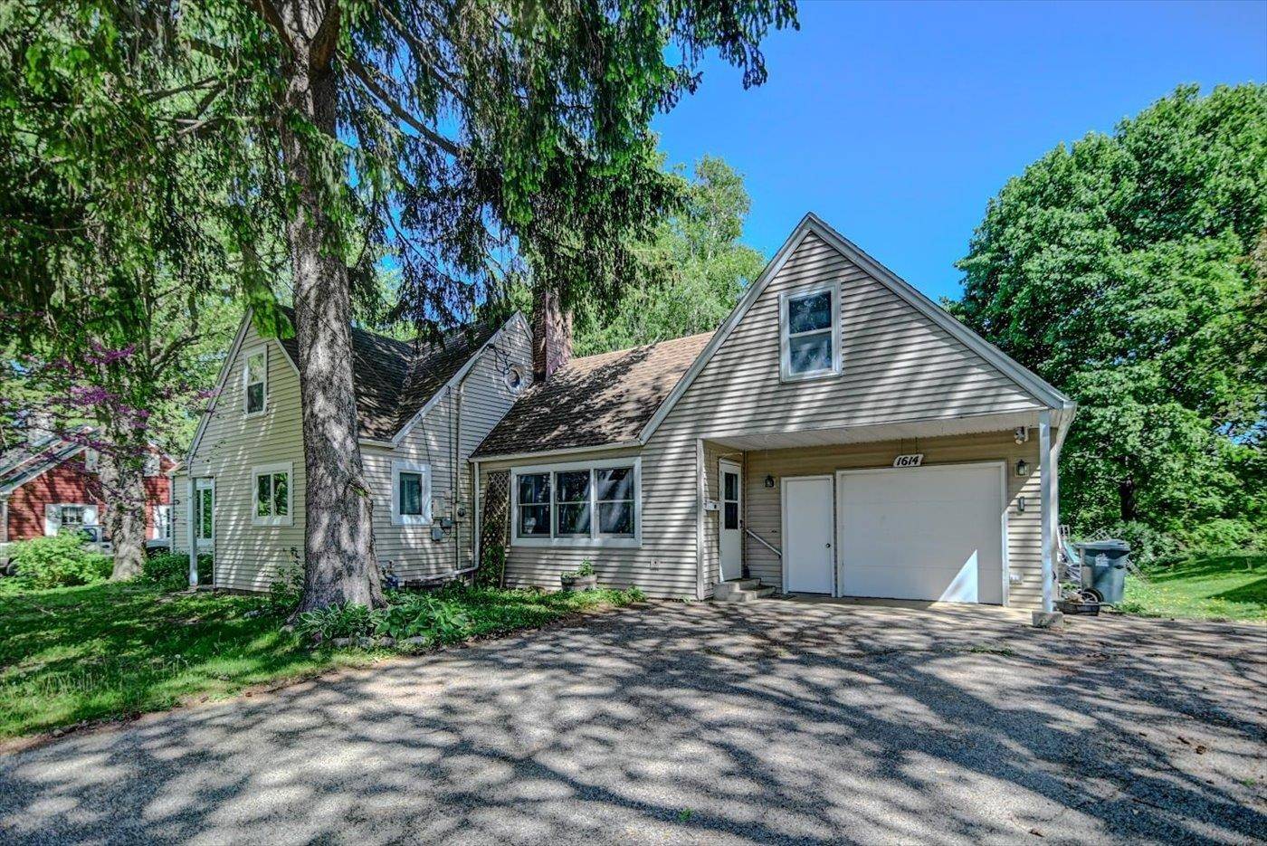 Madison, WI 53704,1614 Lake View Avenue