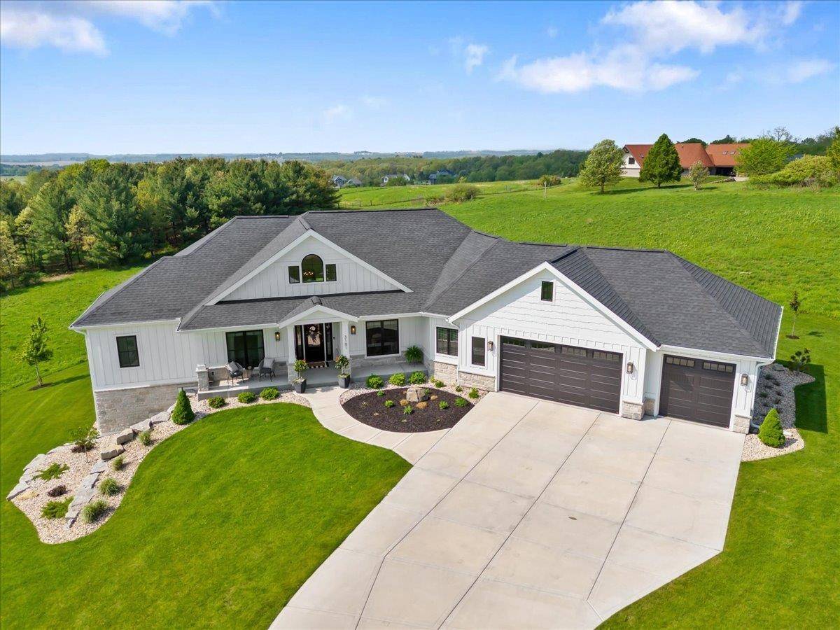 Verona, WI 53593,3181 Fox Hill Trail