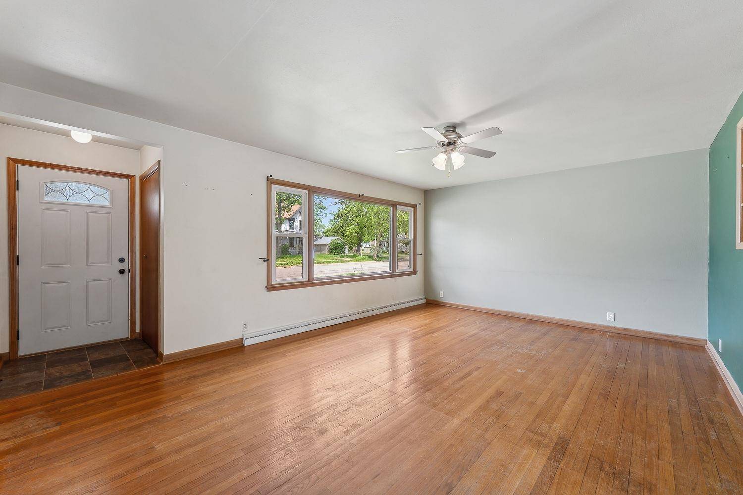 Prairie Du Sac, WI 53578,530 7th Street