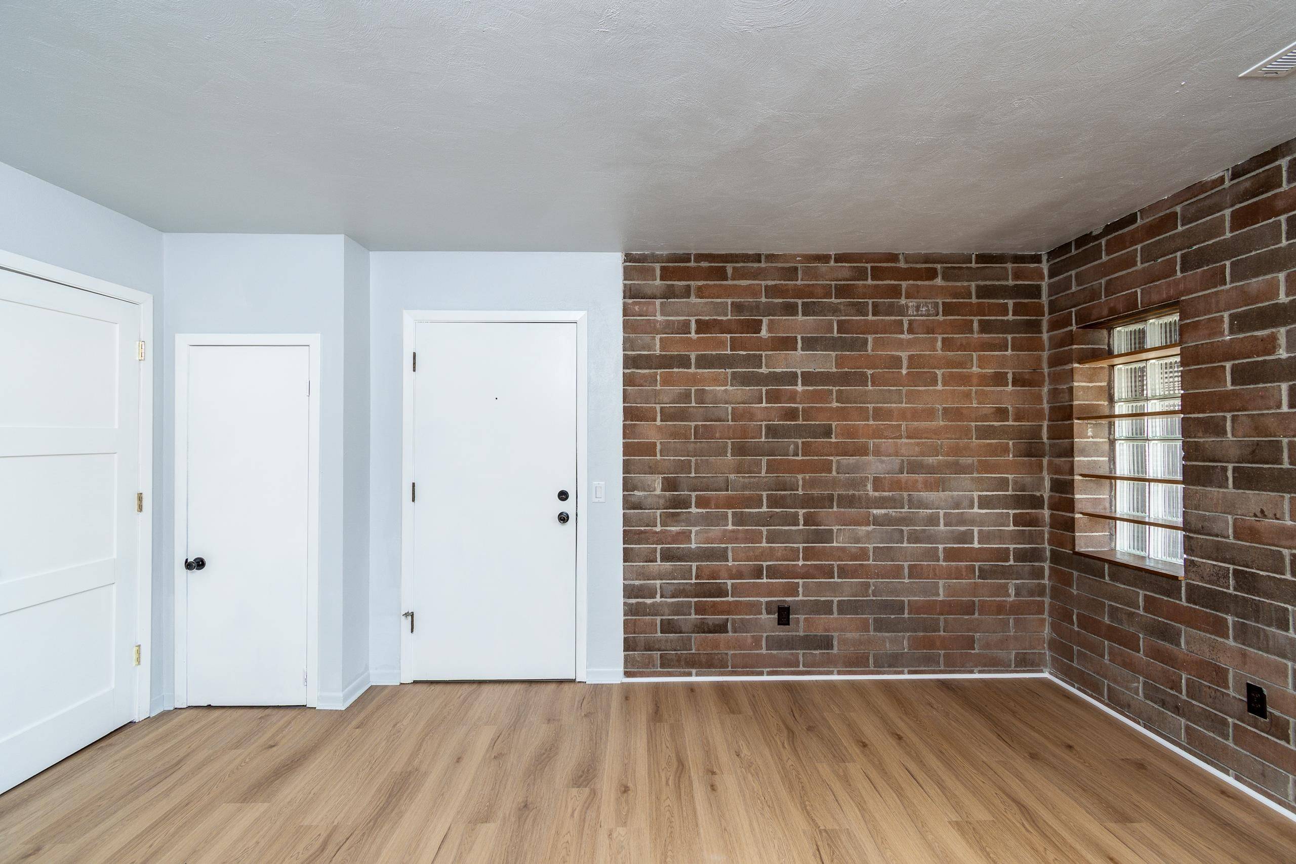 Madison, WI 53714-1662,236 N Fair Oaks Avenue #3