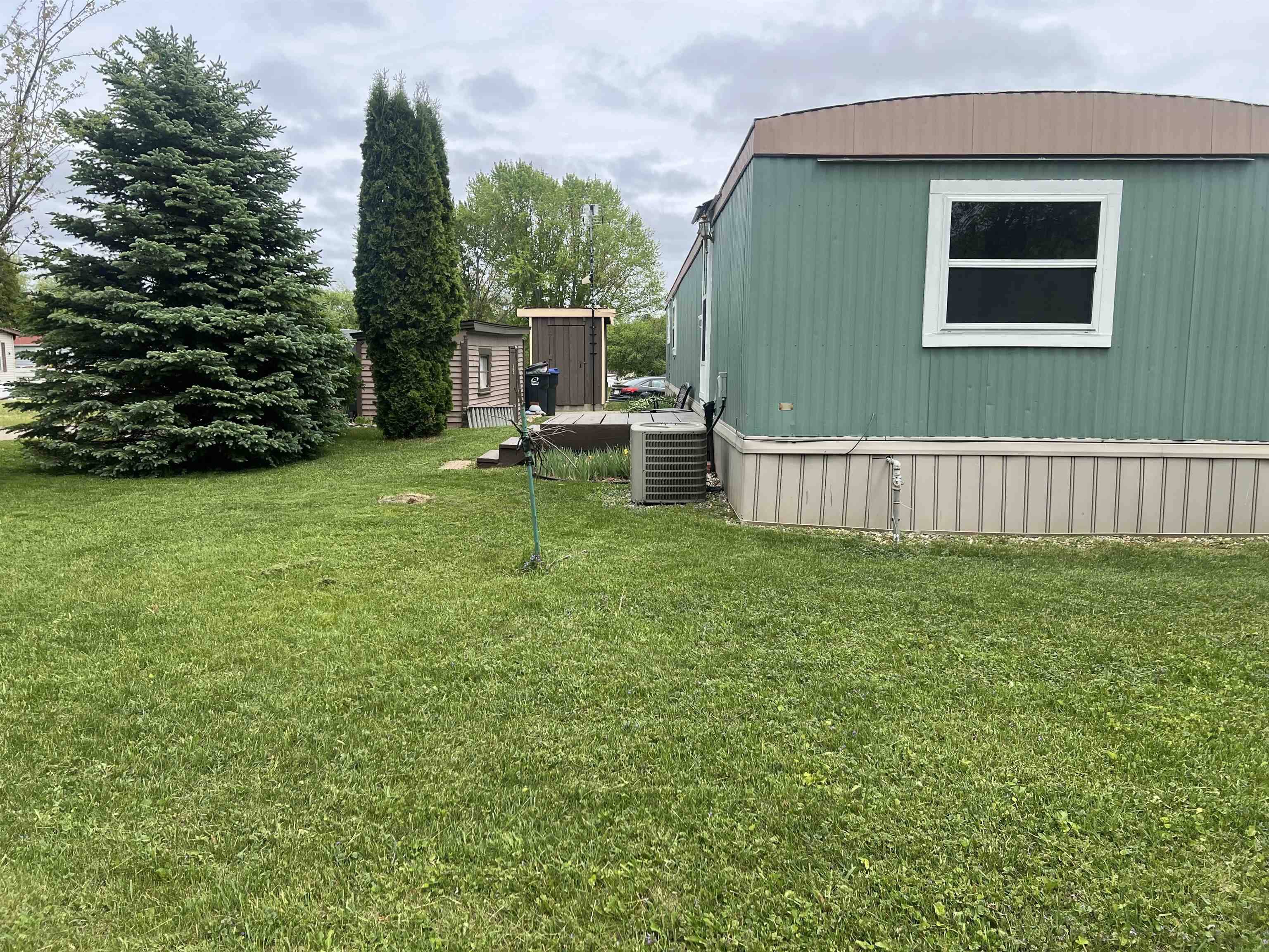 Dousman, WI 53118,N2639 County Road Z #E93