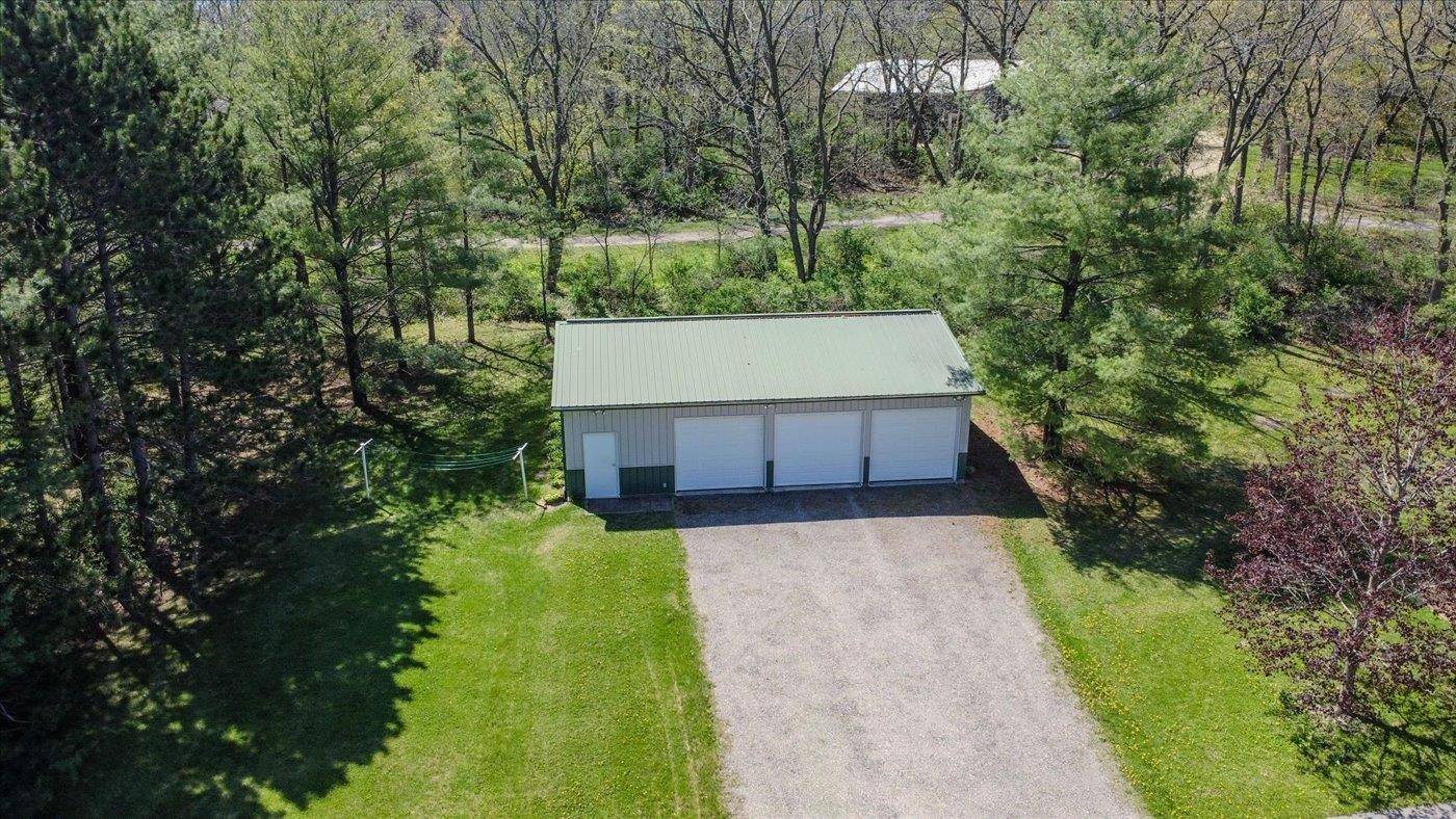 Verona, WI 53593,6460 Shady Bend Road