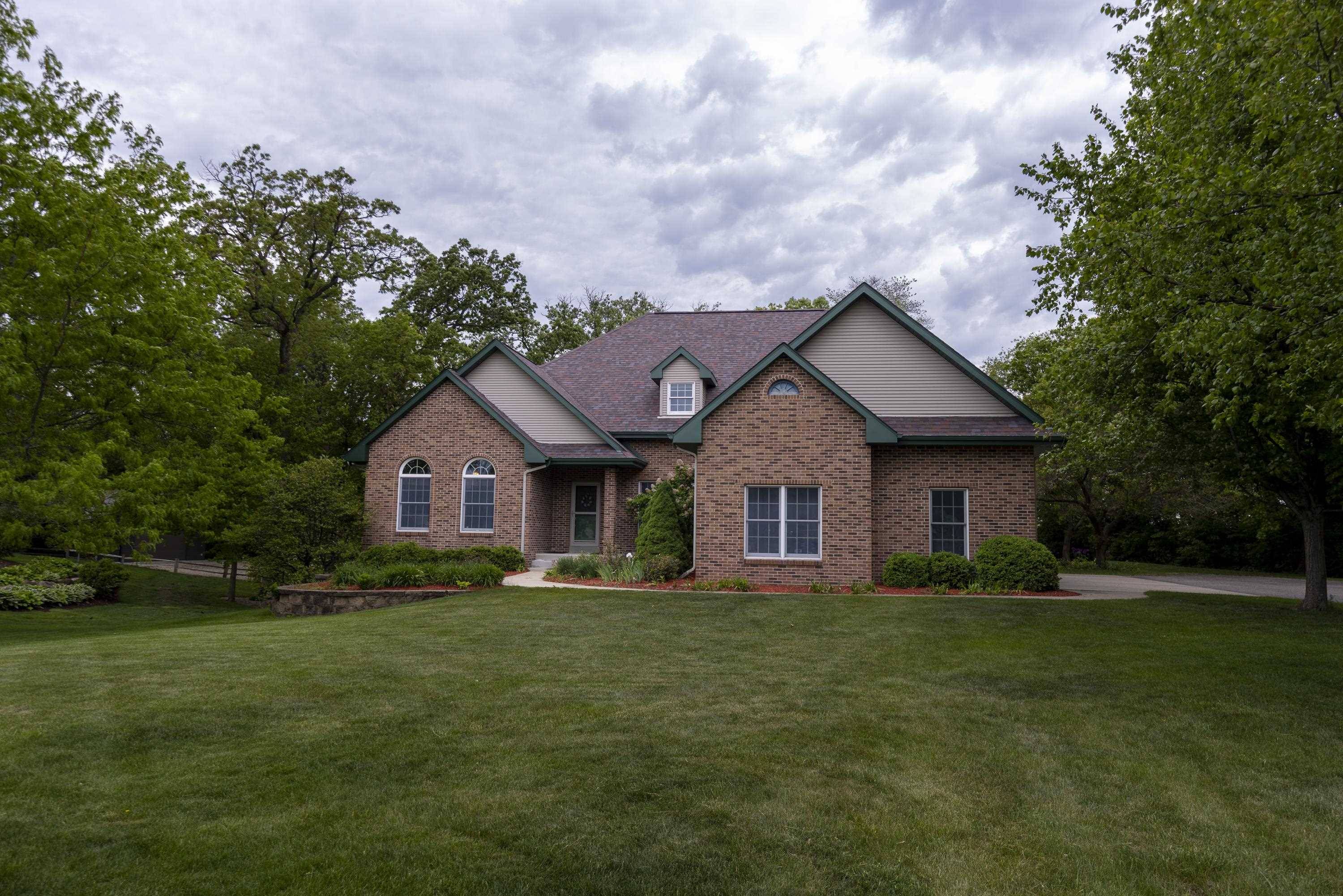 Milton, WI 53563,8403 N Ridge Trail