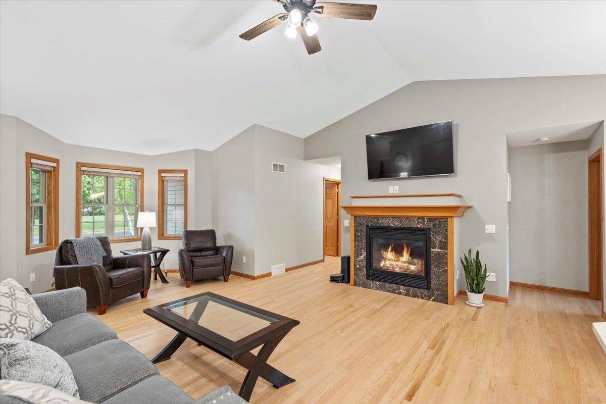 Stoughton, WI 53589,2101 Meadow Green