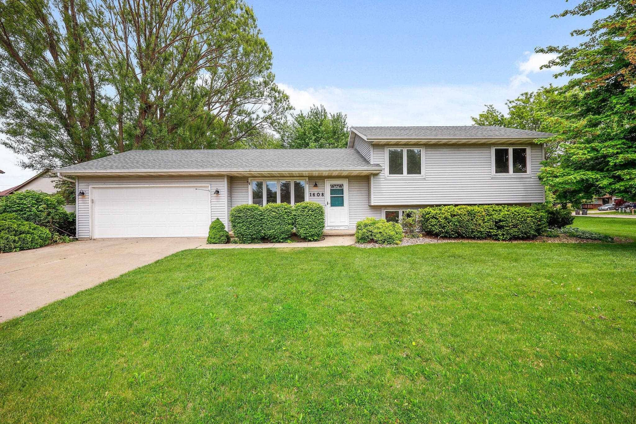 Stoughton, WI 53589,1608 Matthew Way
