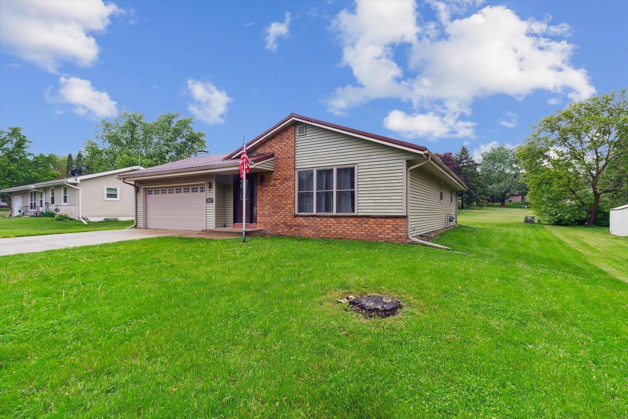Orfordville, WI 53576,402 S Wright Street