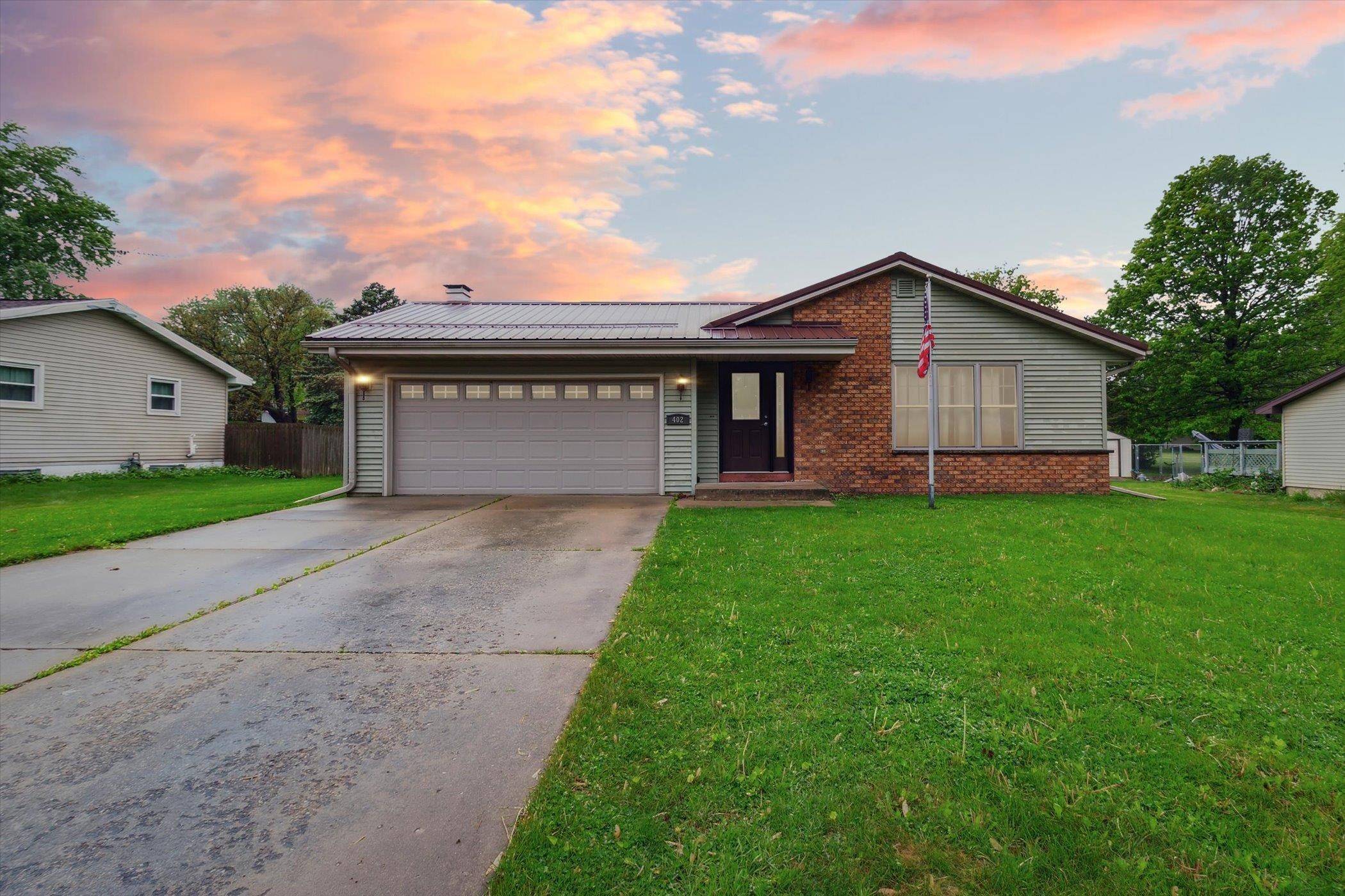 Orfordville, WI 53576,402 S Wright Street