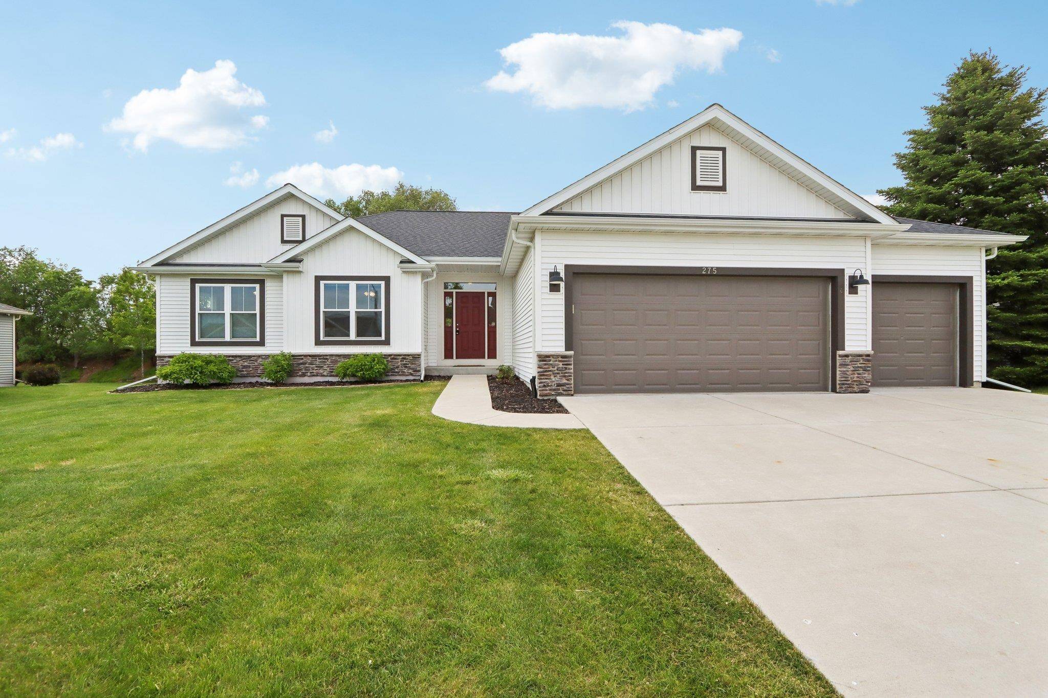 Lake Mills, WI 53551,275 Autumn Crest Lane