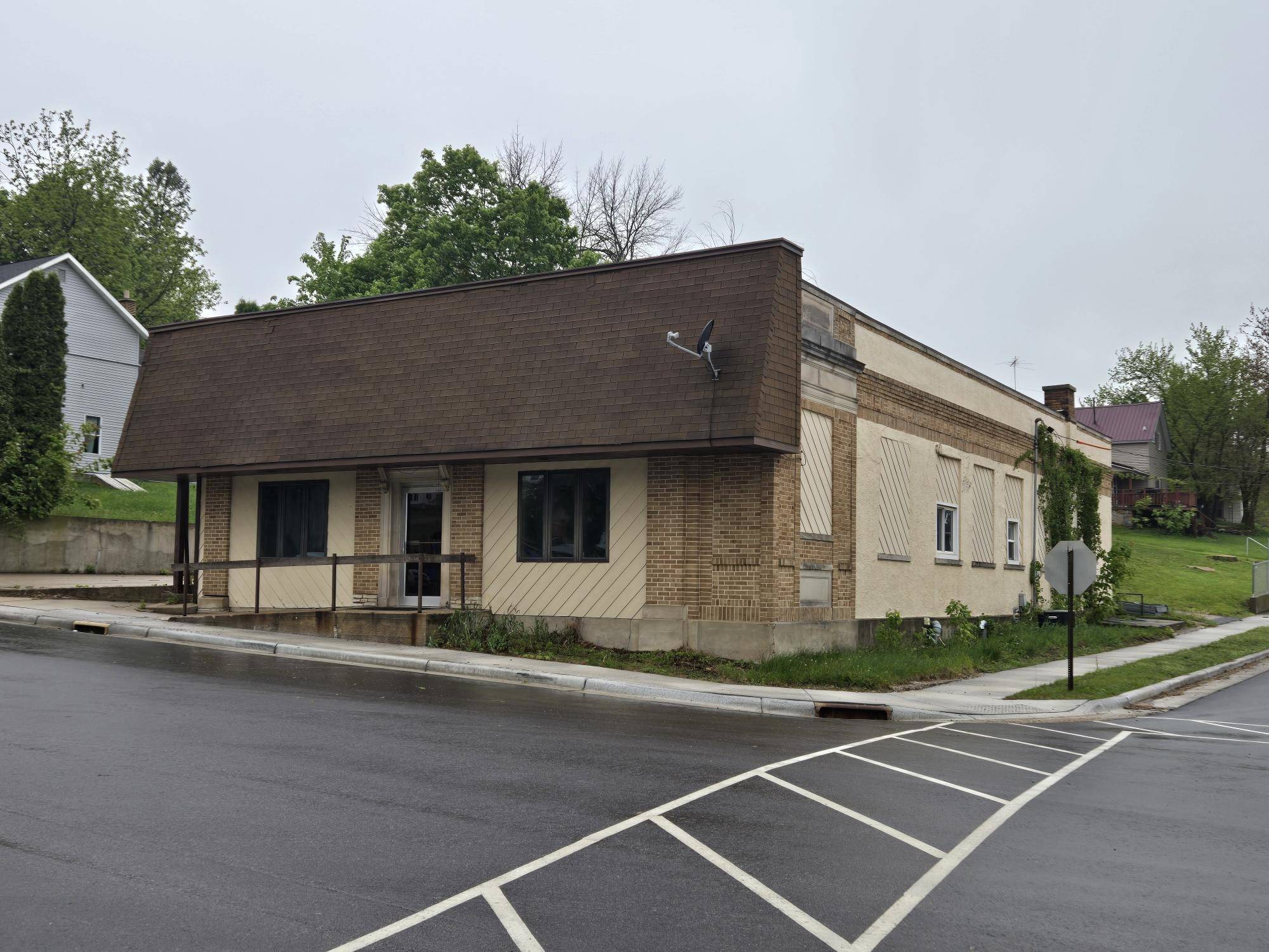 Montfort, WI 53569,200 Fountain Street