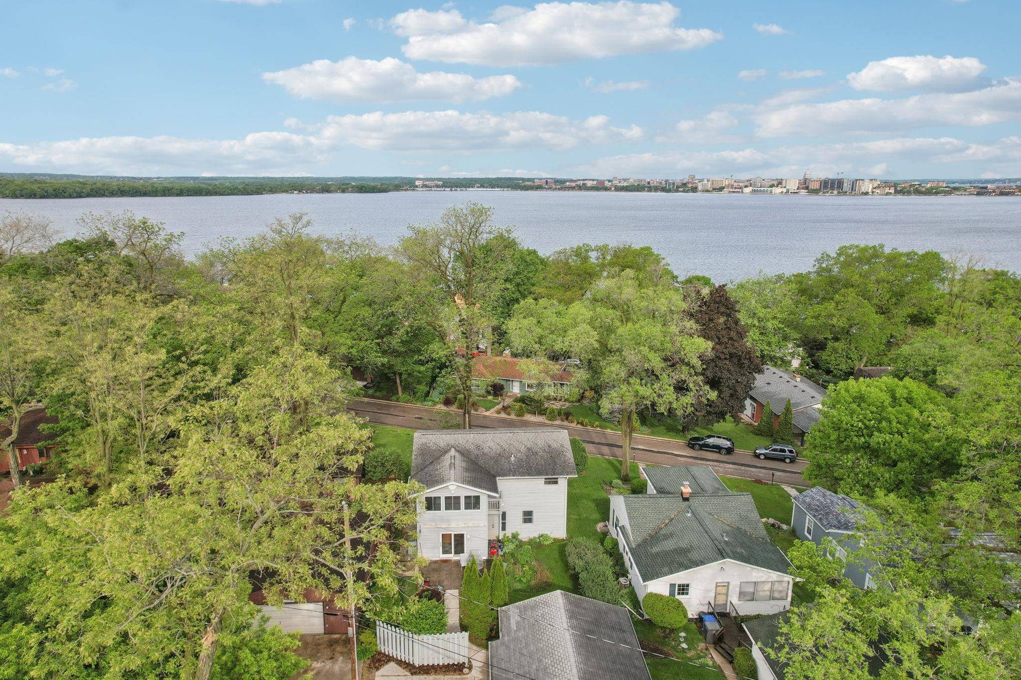 Monona, WI 53716,5404 Monona Ridge