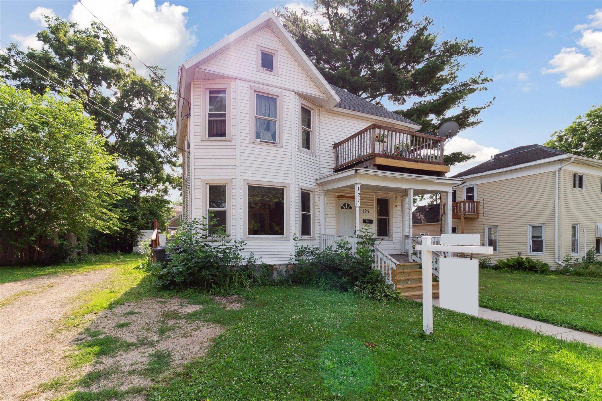 Stoughton, WI 53589,127 N Madison Street