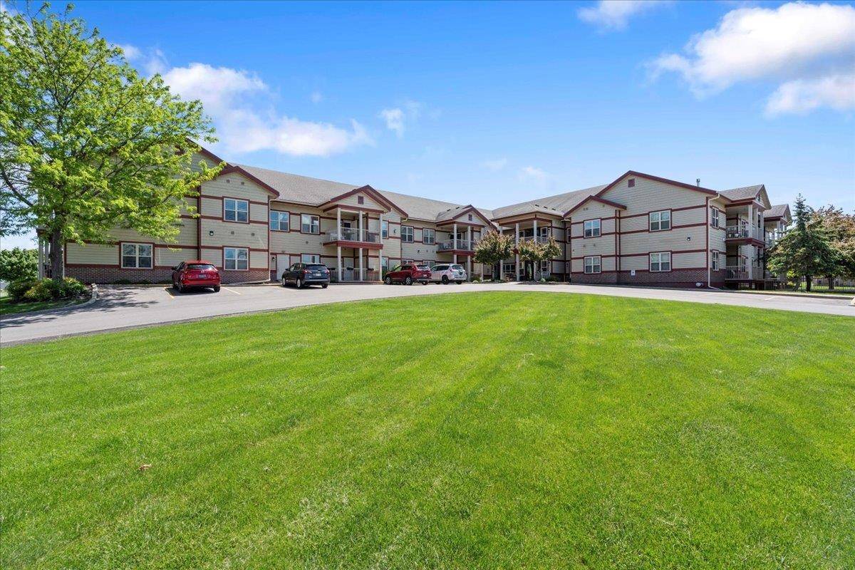 Sun Prairie, WI 53590,1300 School Street #209