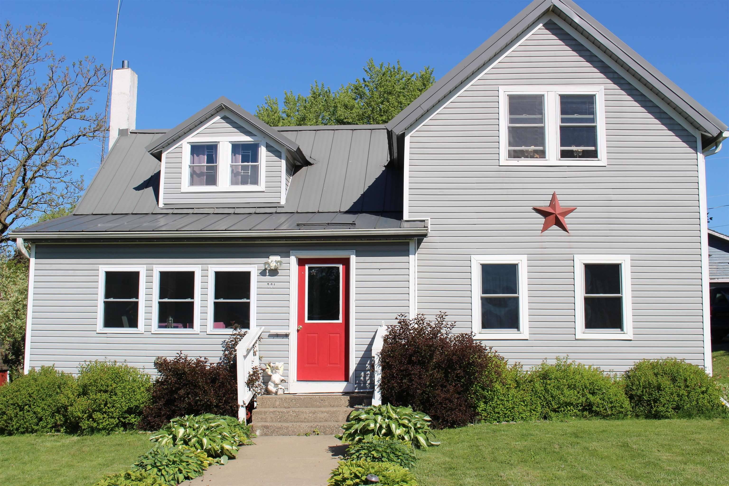 Hillsboro, WI 54634,721 Field Avenue