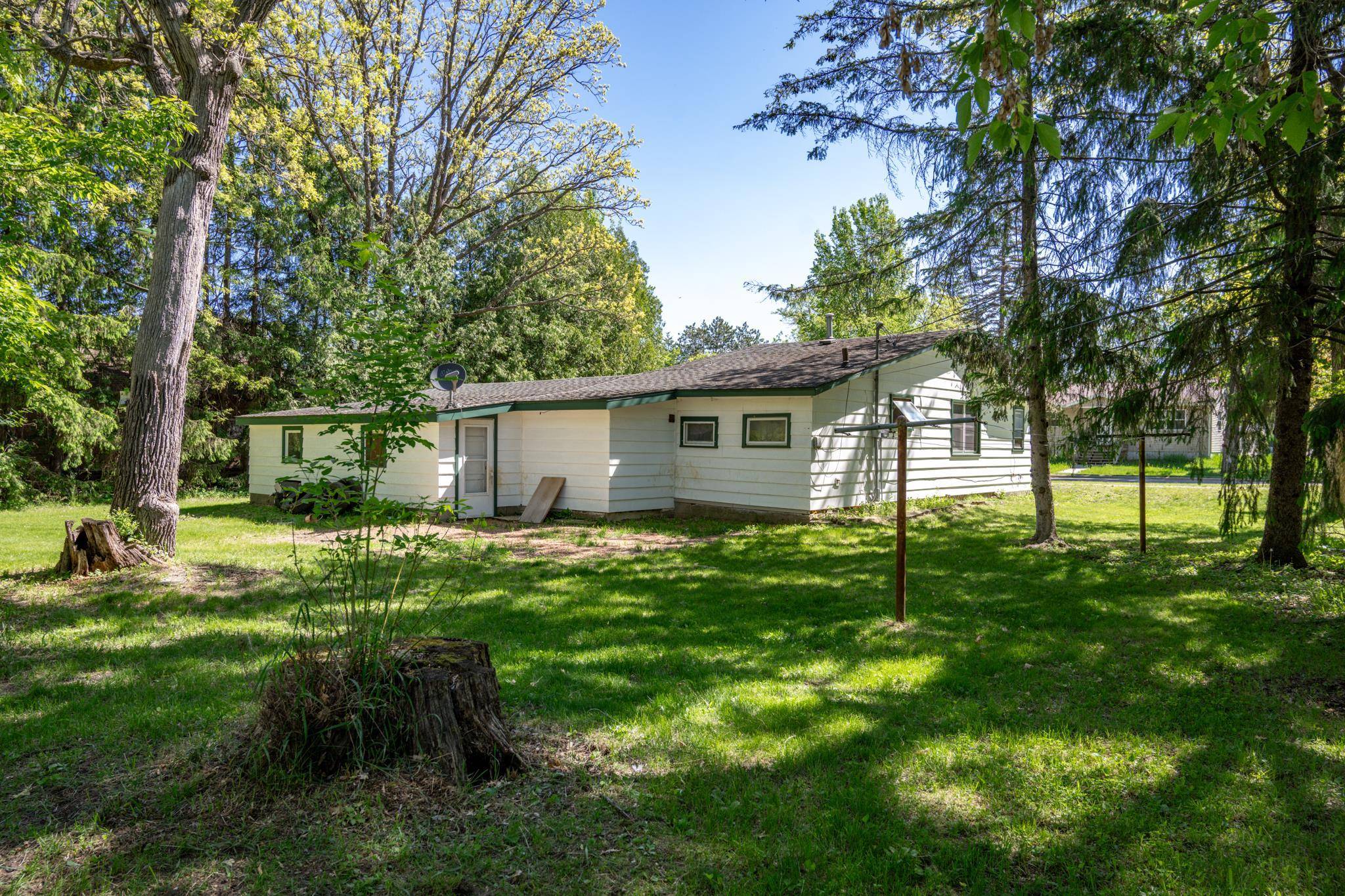 Adams, WI 53910,221 N Cedar Street