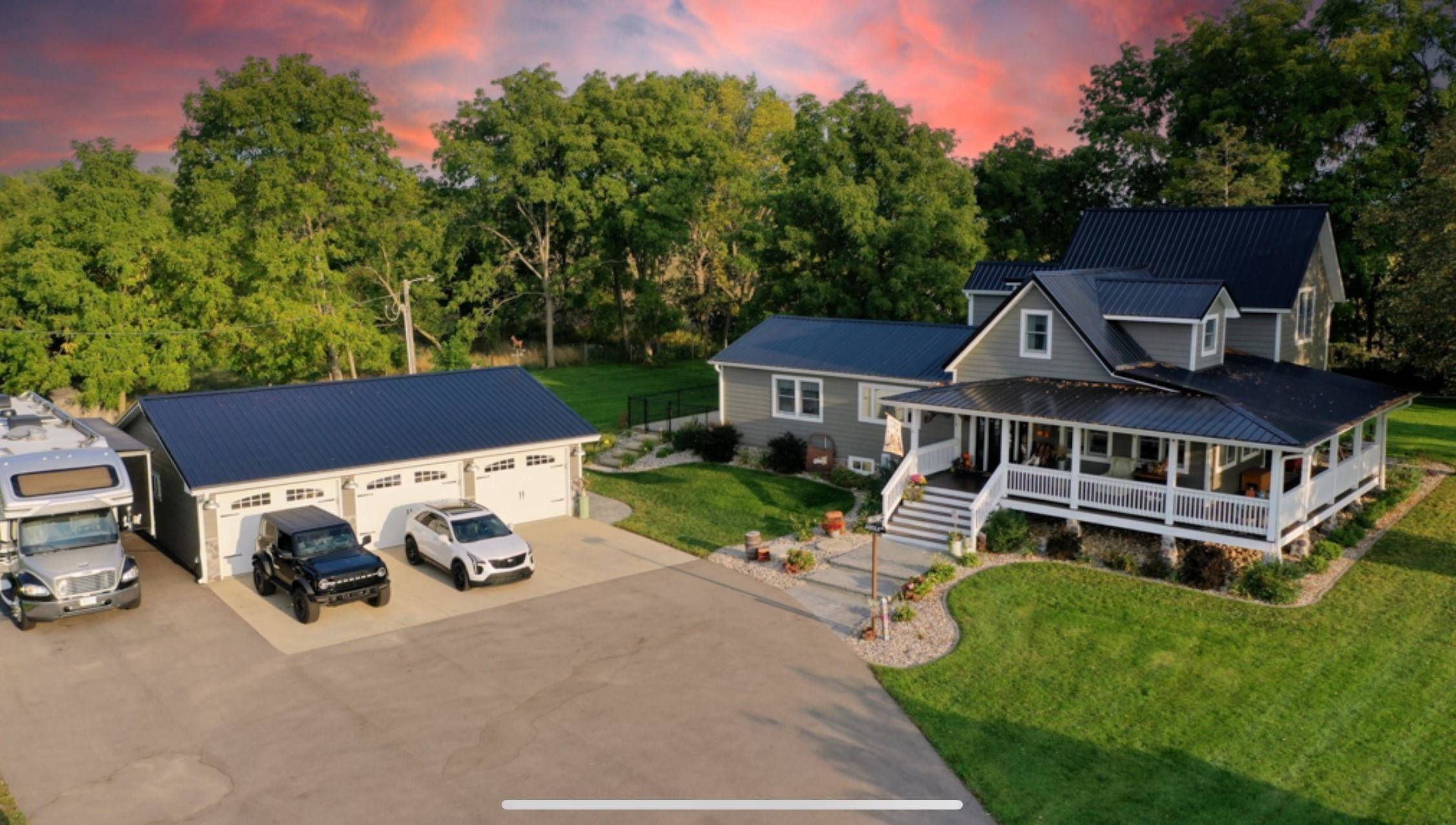 Edgerton, WI 53534,76 Hillside Road