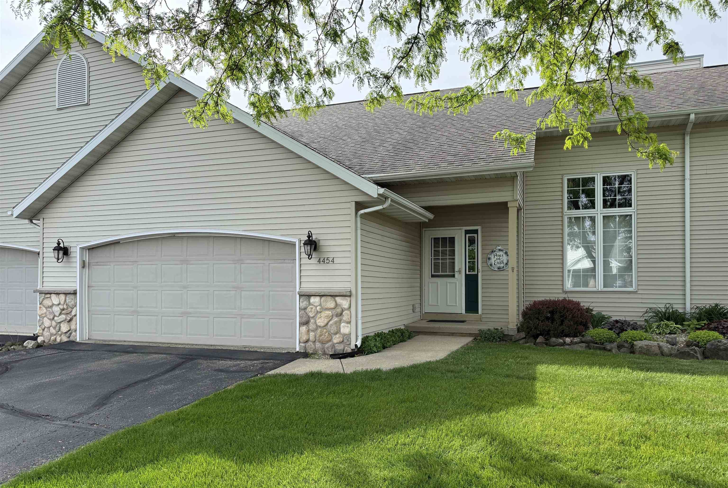 Janesville, WI 53546,4454 Woodgate Drive