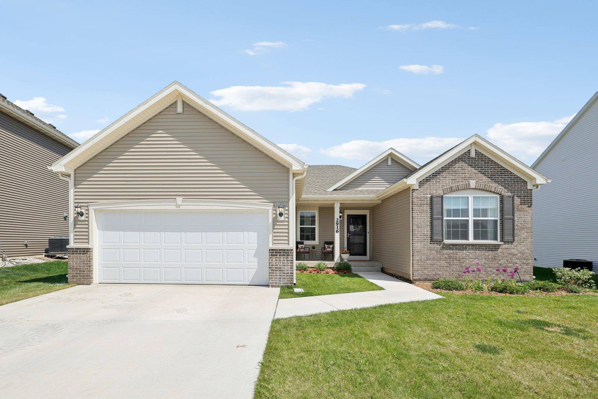 Stoughton, WI 53589,2916 Jackson Street