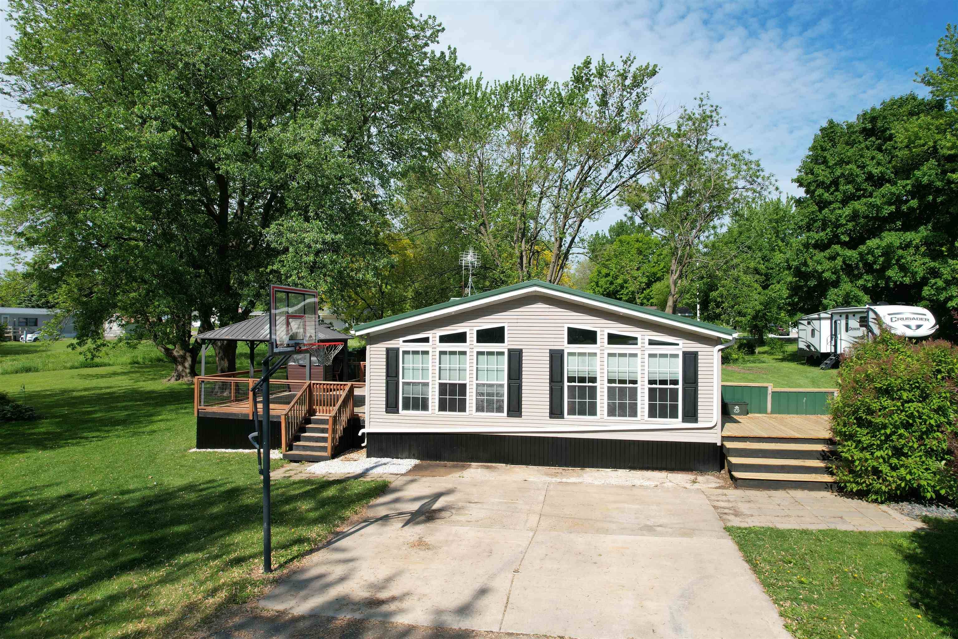 Livingston, WI 53554,115 S Watson Street