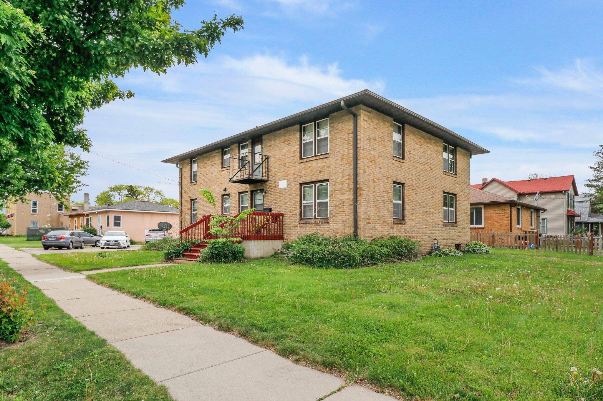 Madison, WI 53704,432 Oak Street