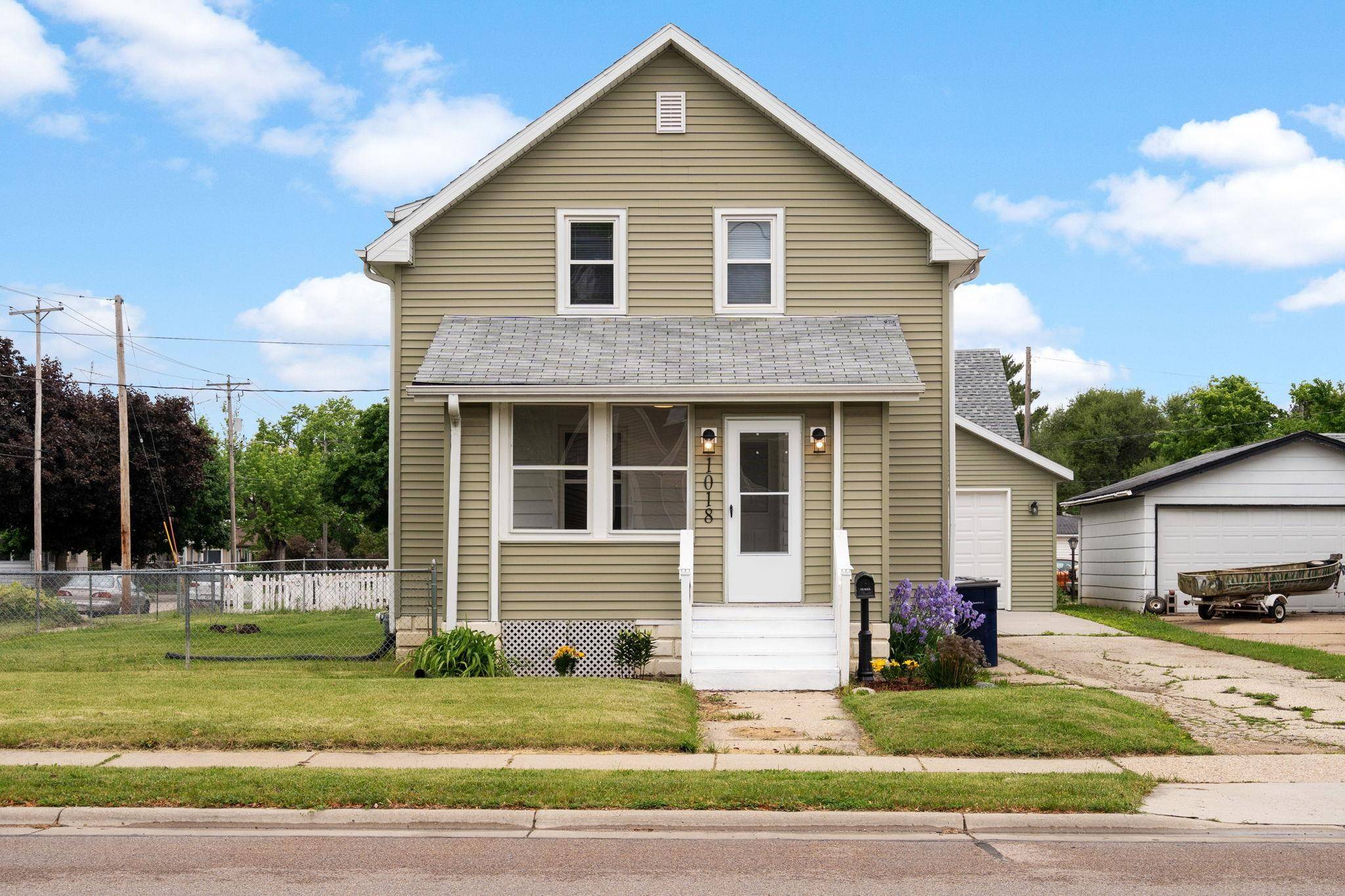 Janesville, WI 53546,1018 W State Street