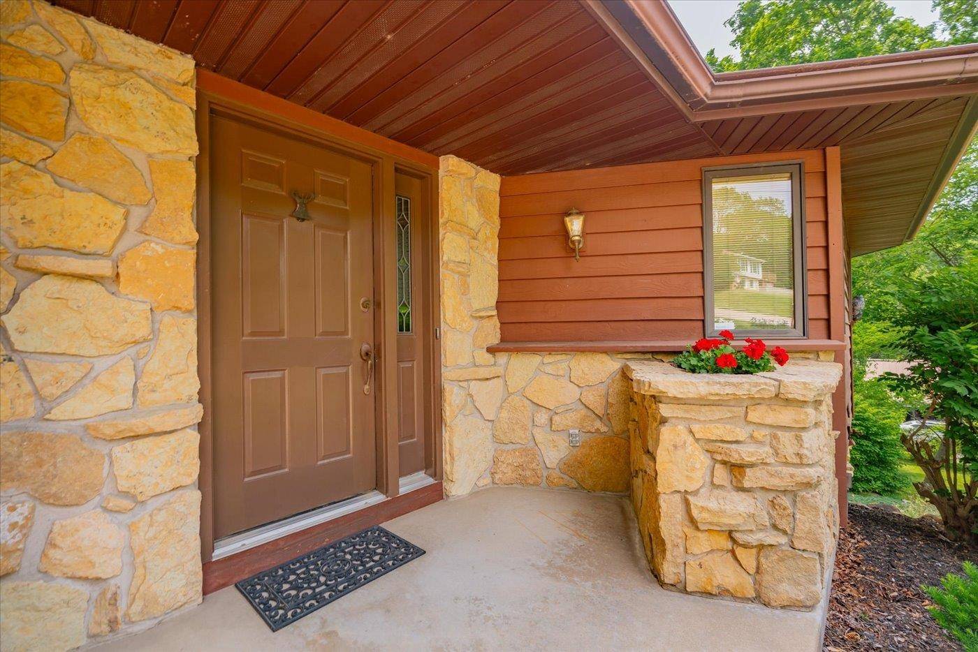 Waunakee, WI 53597,5096 Tuggle Lane