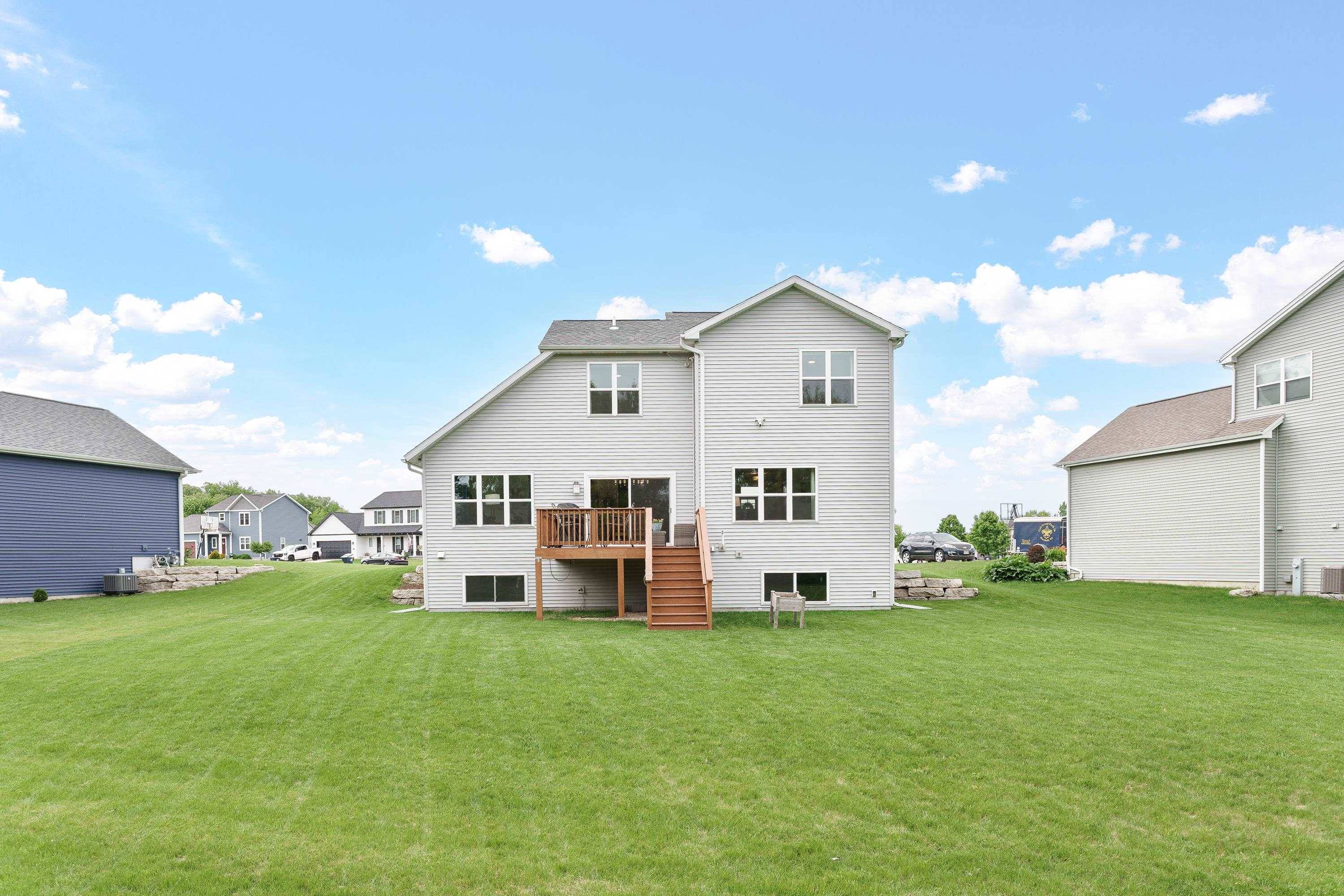 Marshall, WI 53559,855 Goldfinch Lane