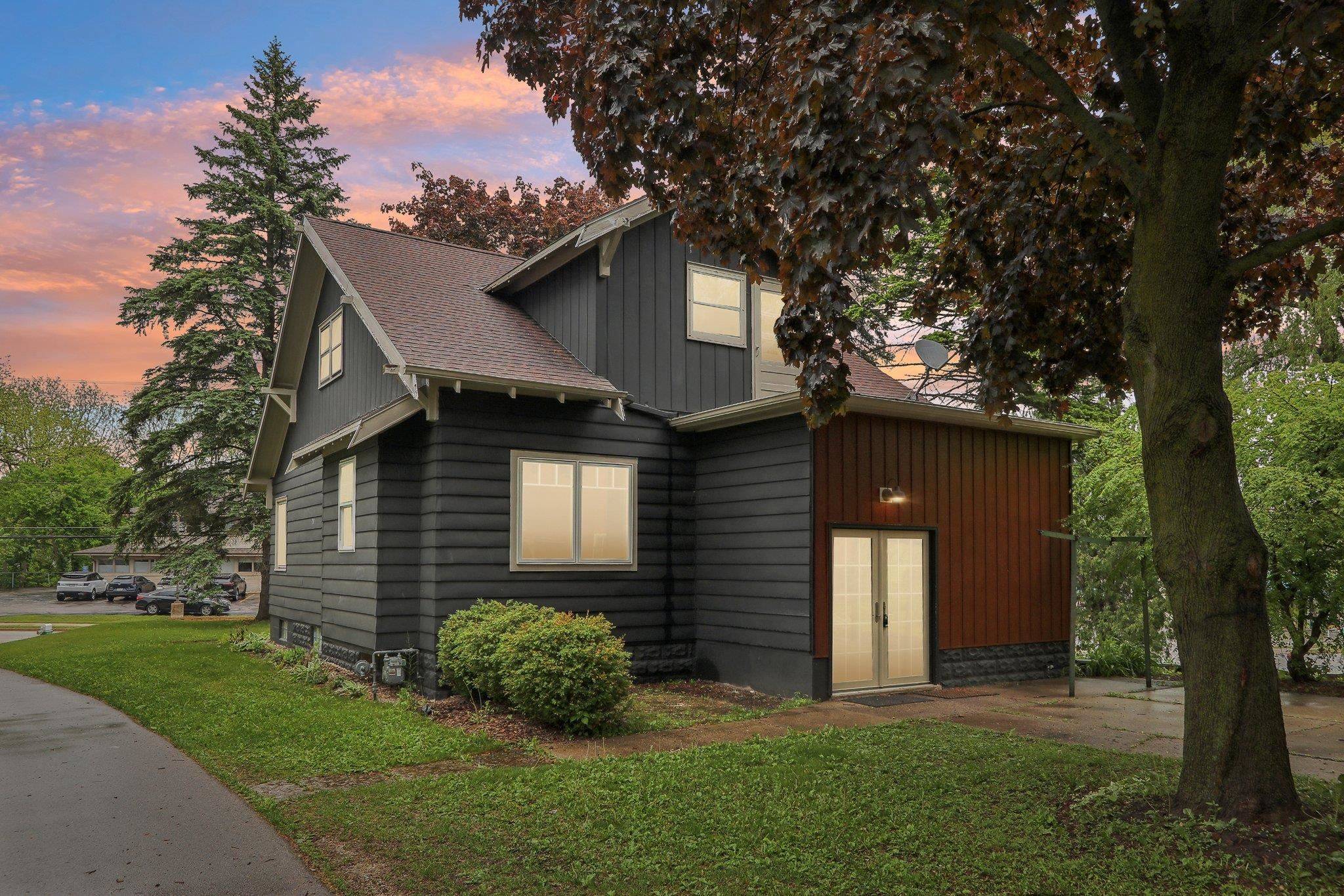 Sussex, WI 53089-3813,N62W23527 Sliver Spring Drive