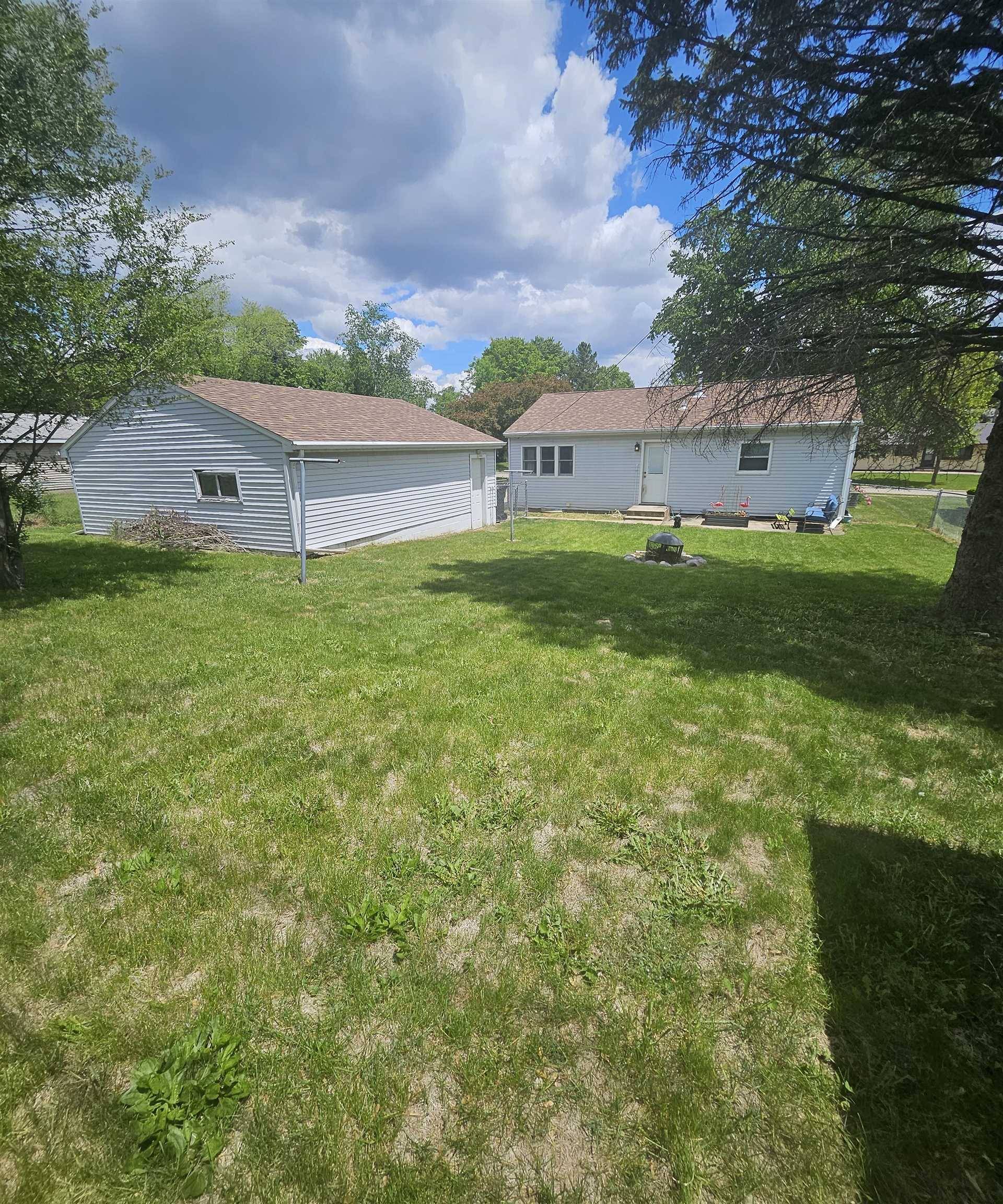 Beloit, WI 53511,1806 Sun Valley Drive