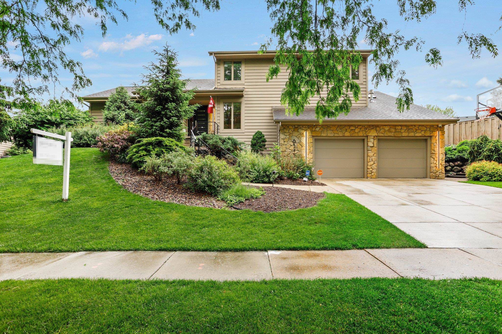 Middleton, WI 53562,6345 Briarcliff Lane