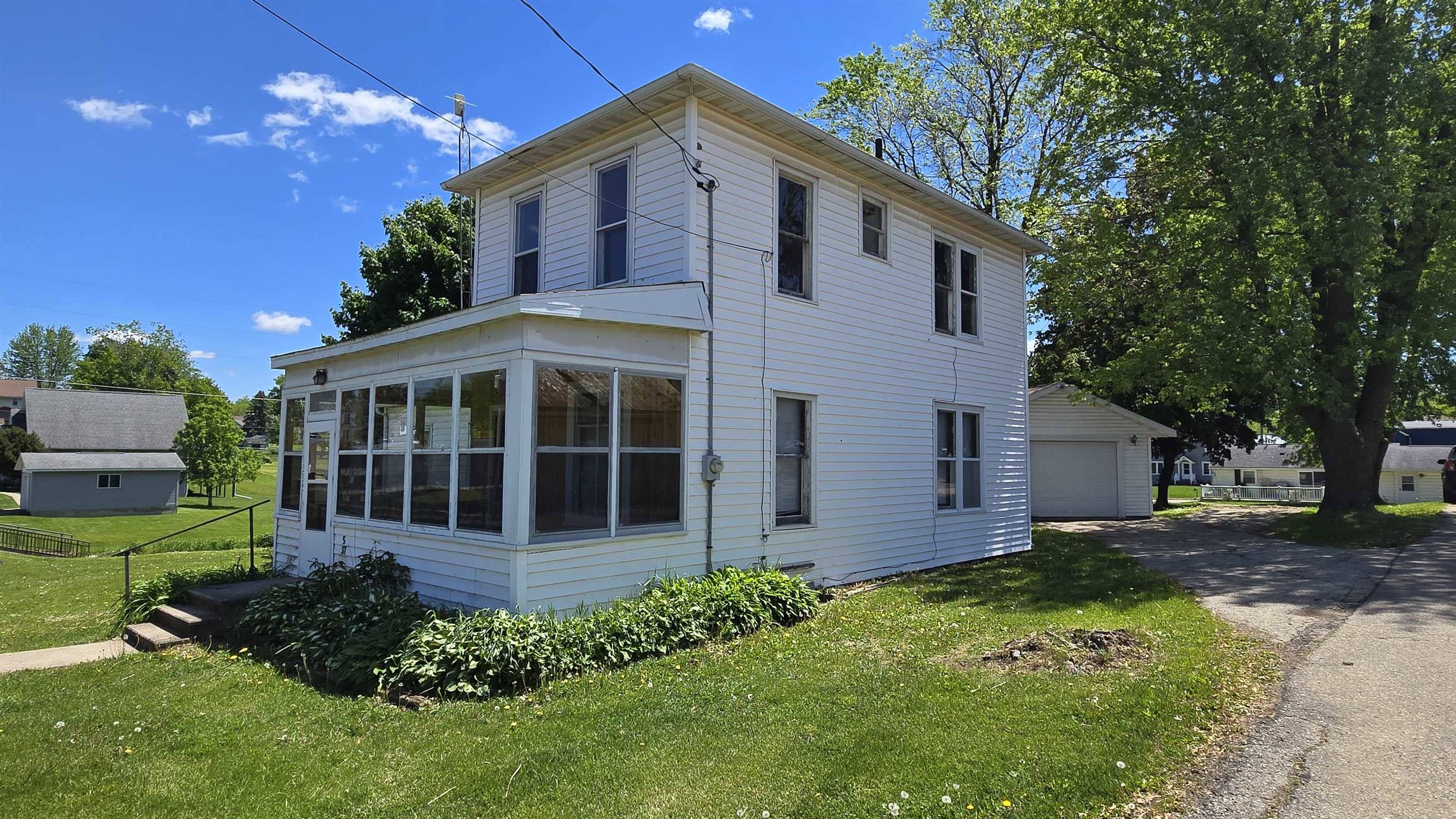 Lancaster, WI 53813,335 E Elm Street
