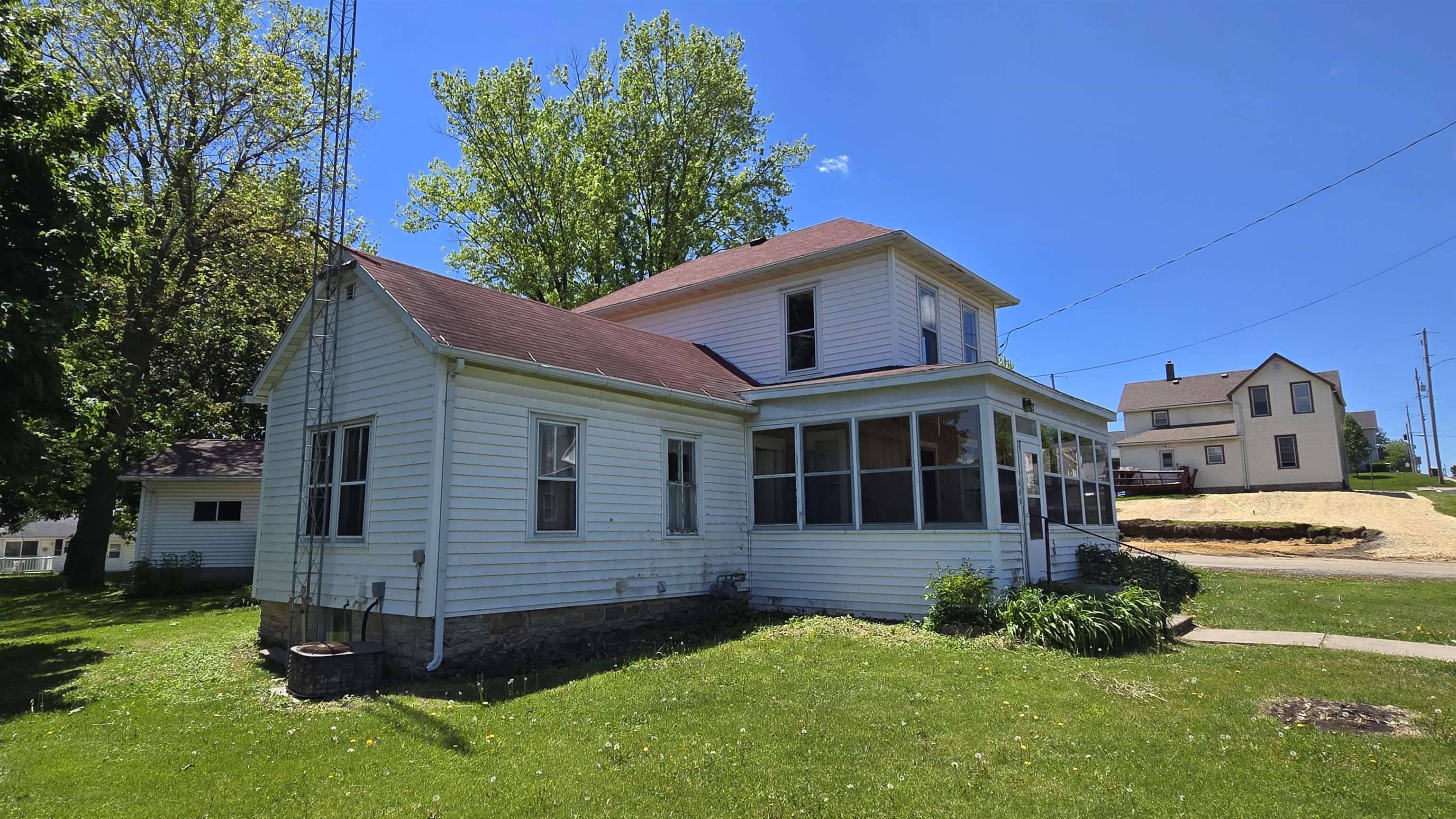 Lancaster, WI 53813,335 E Elm Street