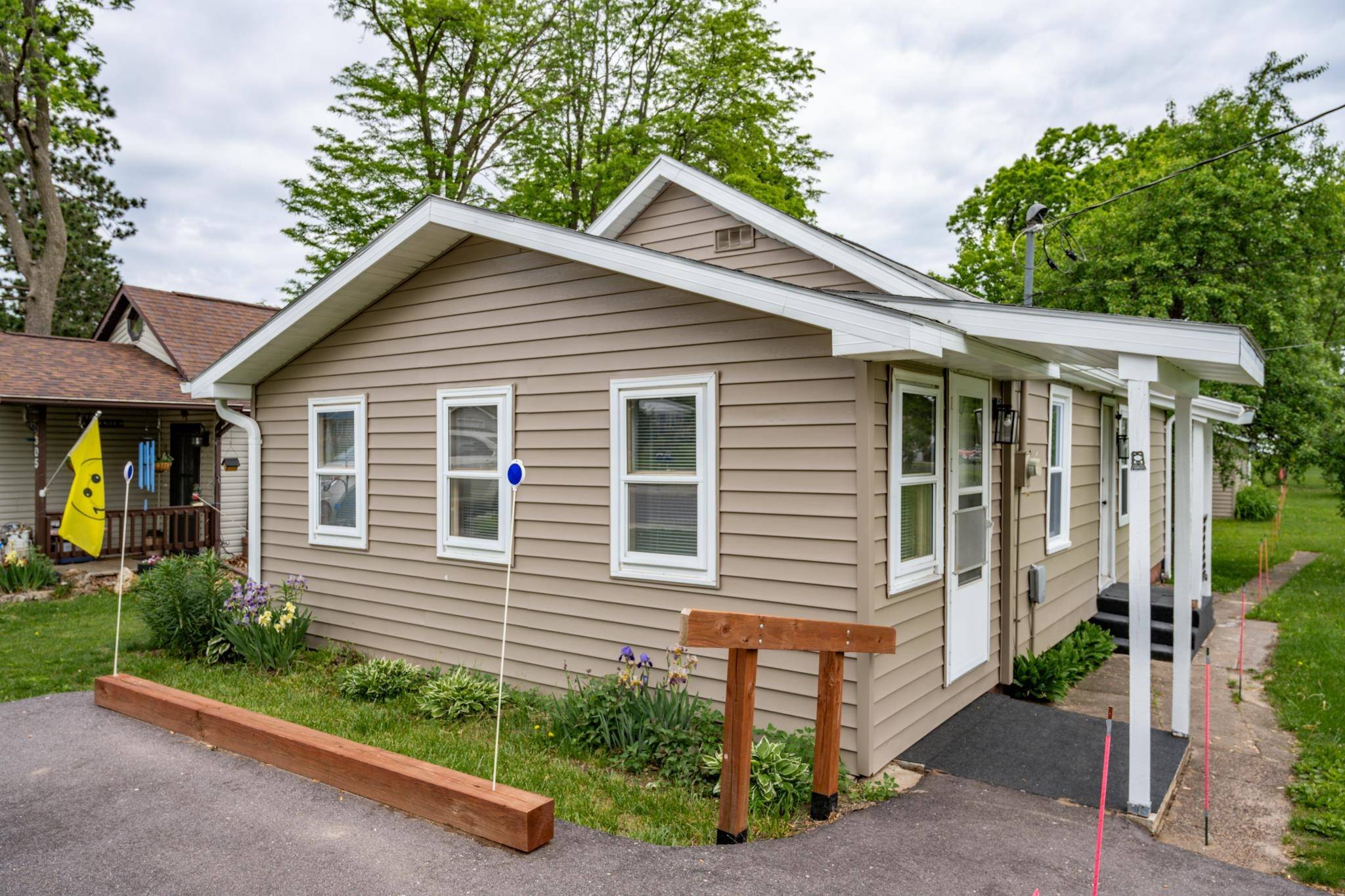 Mauston, WI 53948,307 Jackson Street