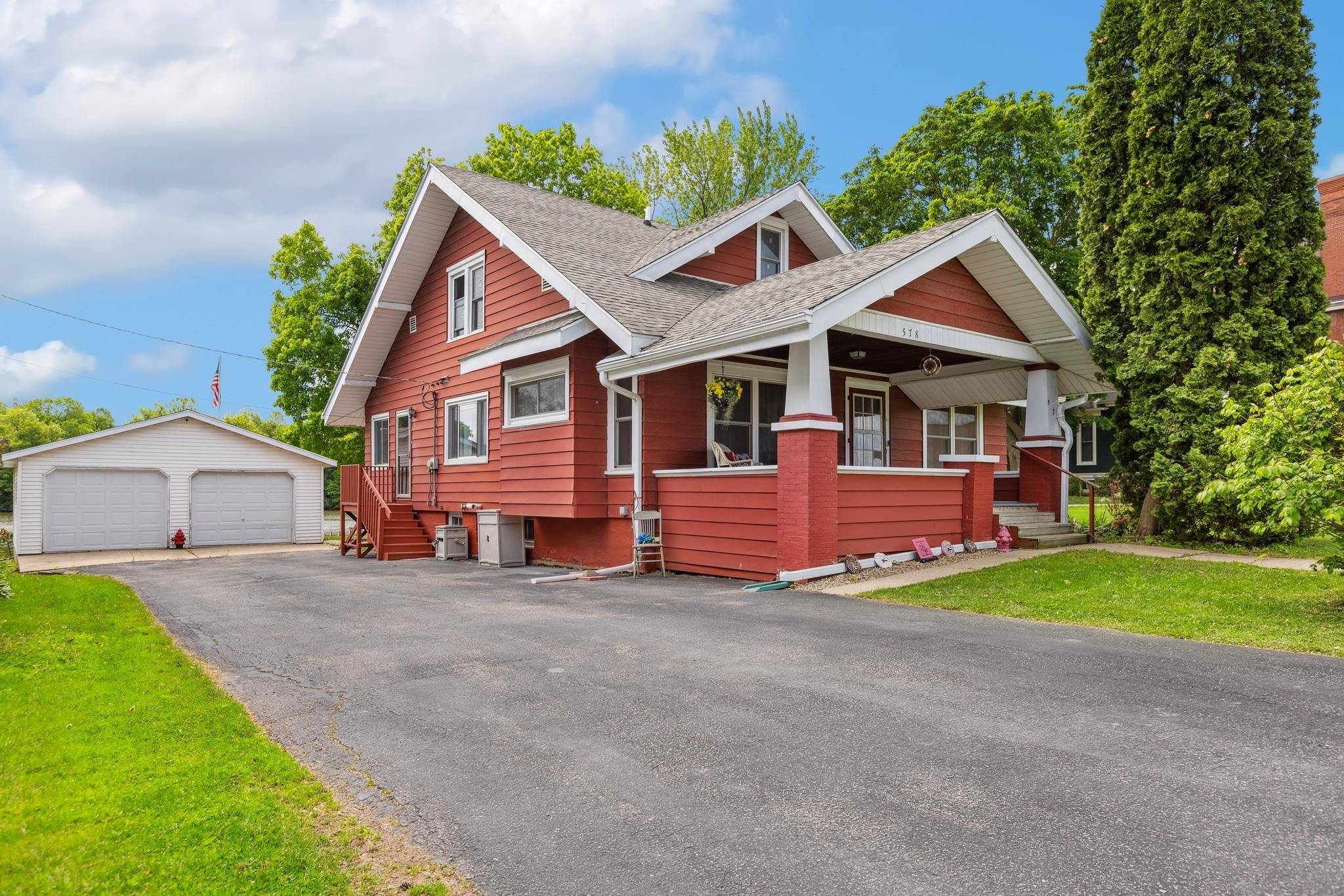 Hillsboro, WI 54634,578 Water Avenue