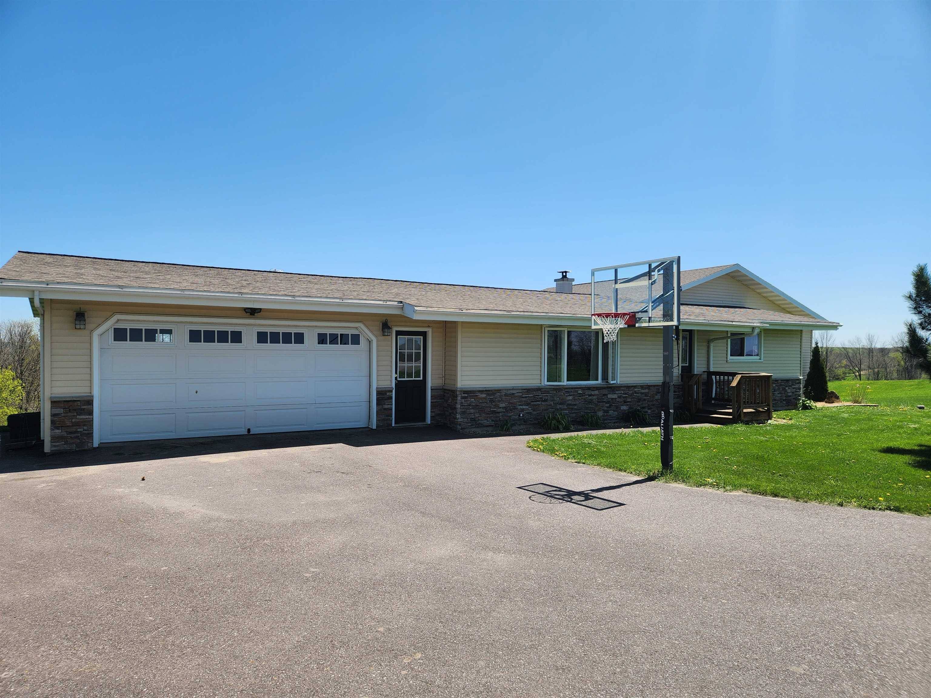 La Farge, WI 54639,S1508 Sand Hill Road