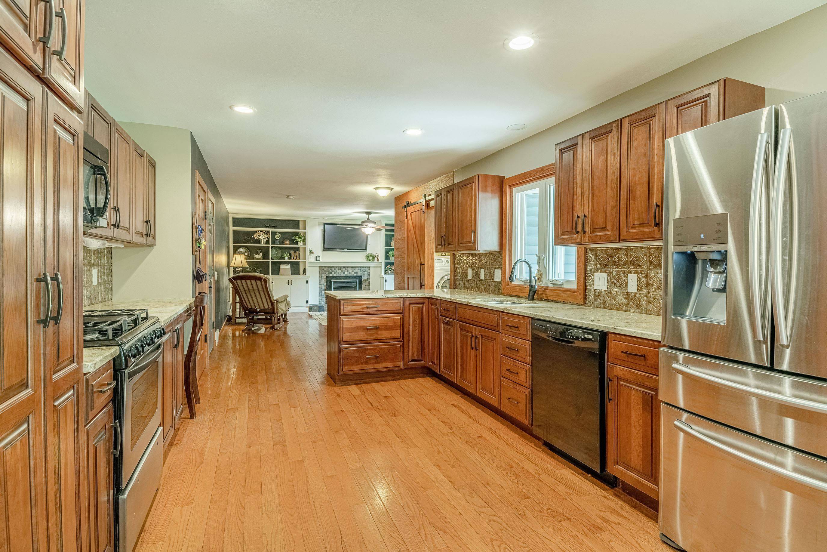 Deforest, WI 53532,309 HARVARD Drive
