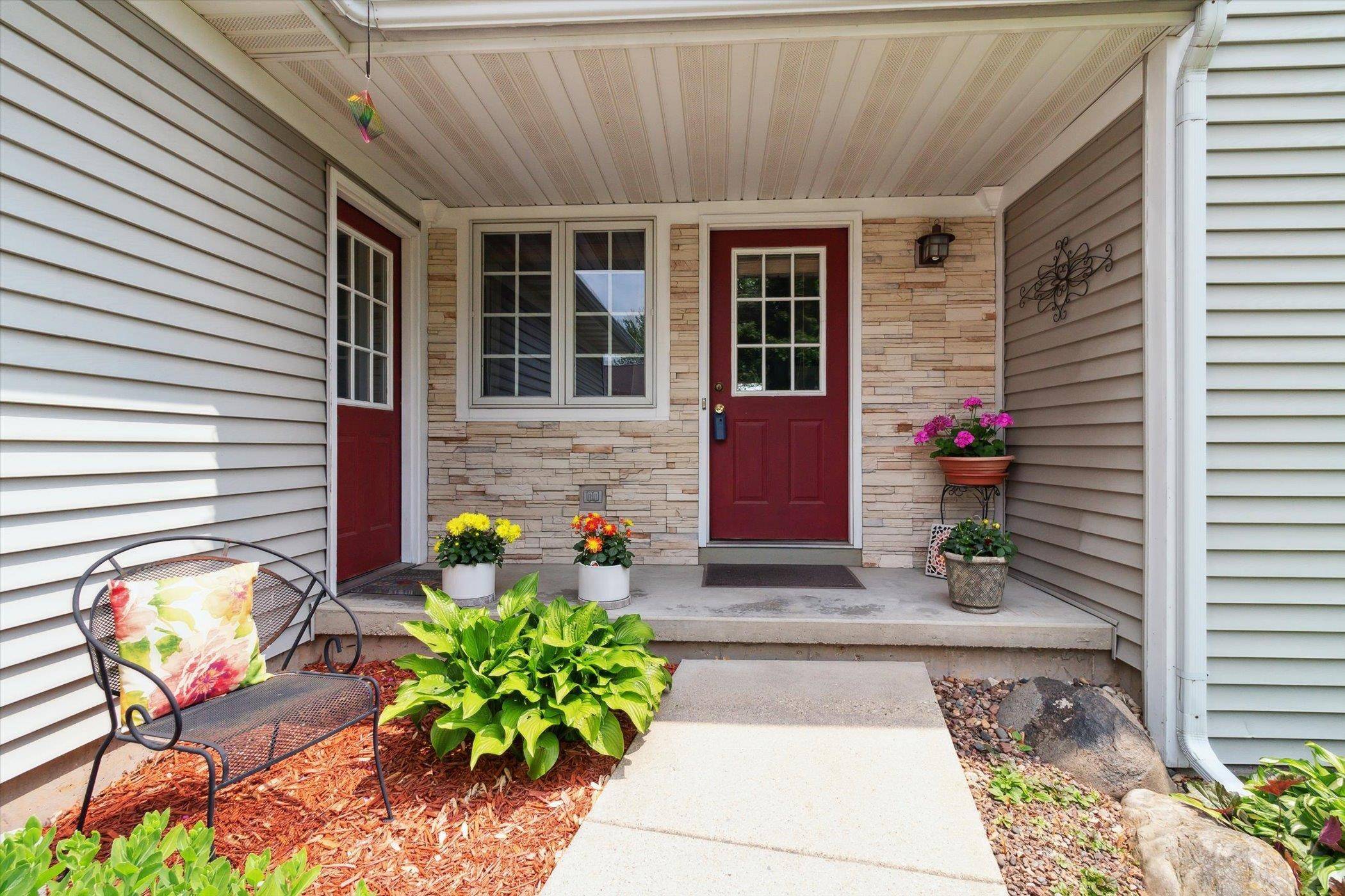 Stoughton, WI 53589-1289,623 Devonshire Road