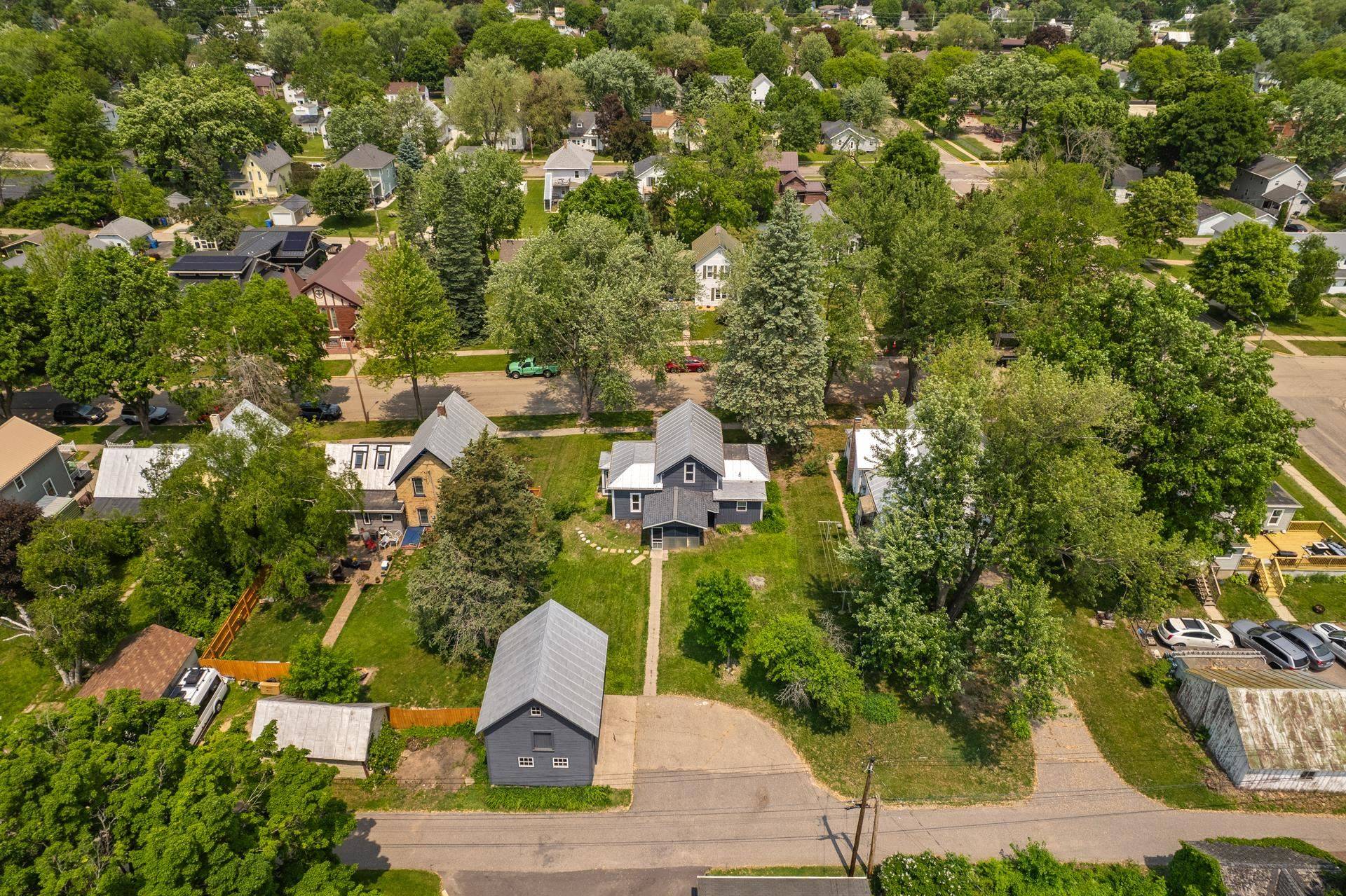 Baraboo, WI 53913,420 4th Street