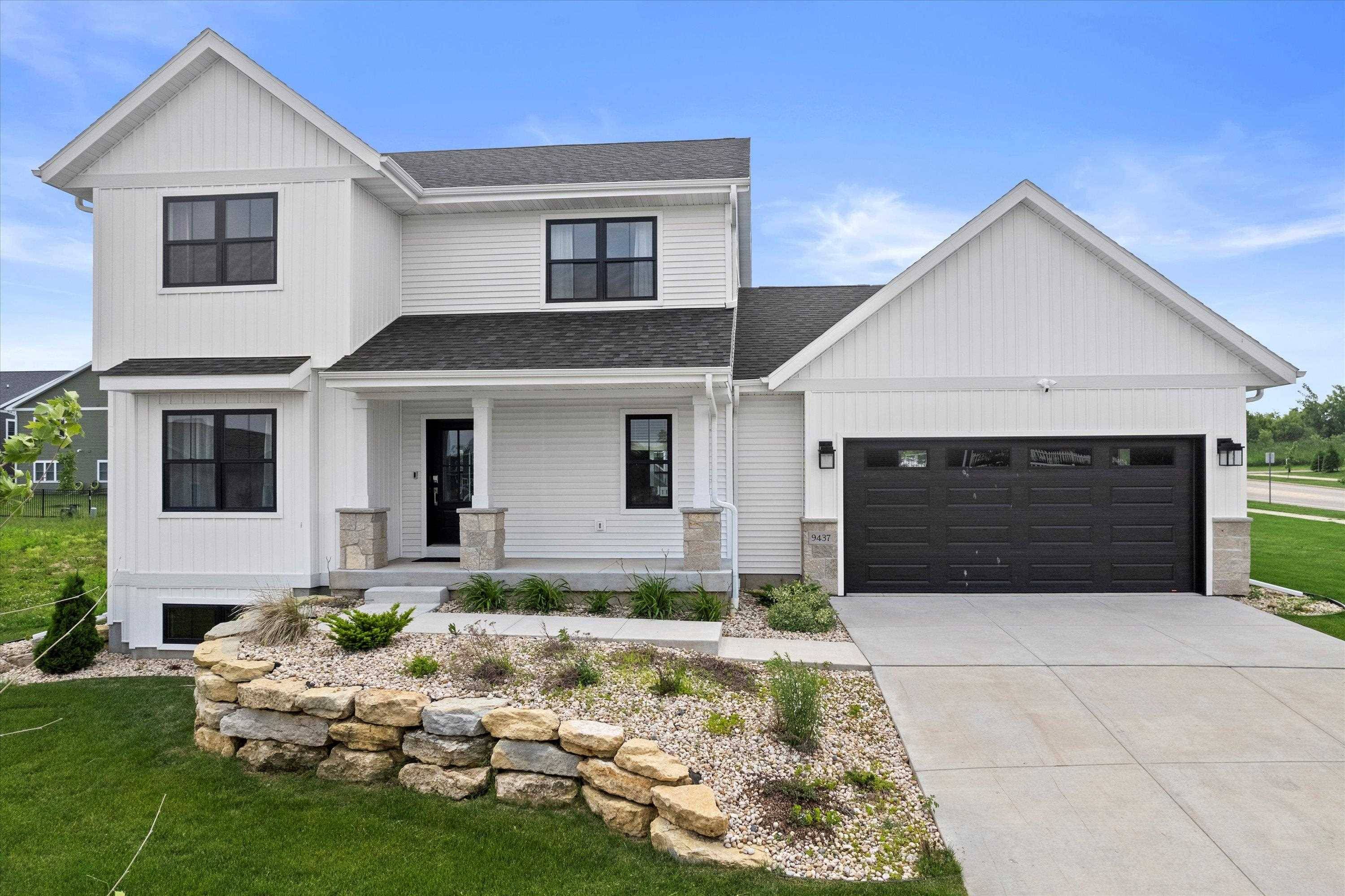 Middleton, WI 53562,9437 Cobalt Street