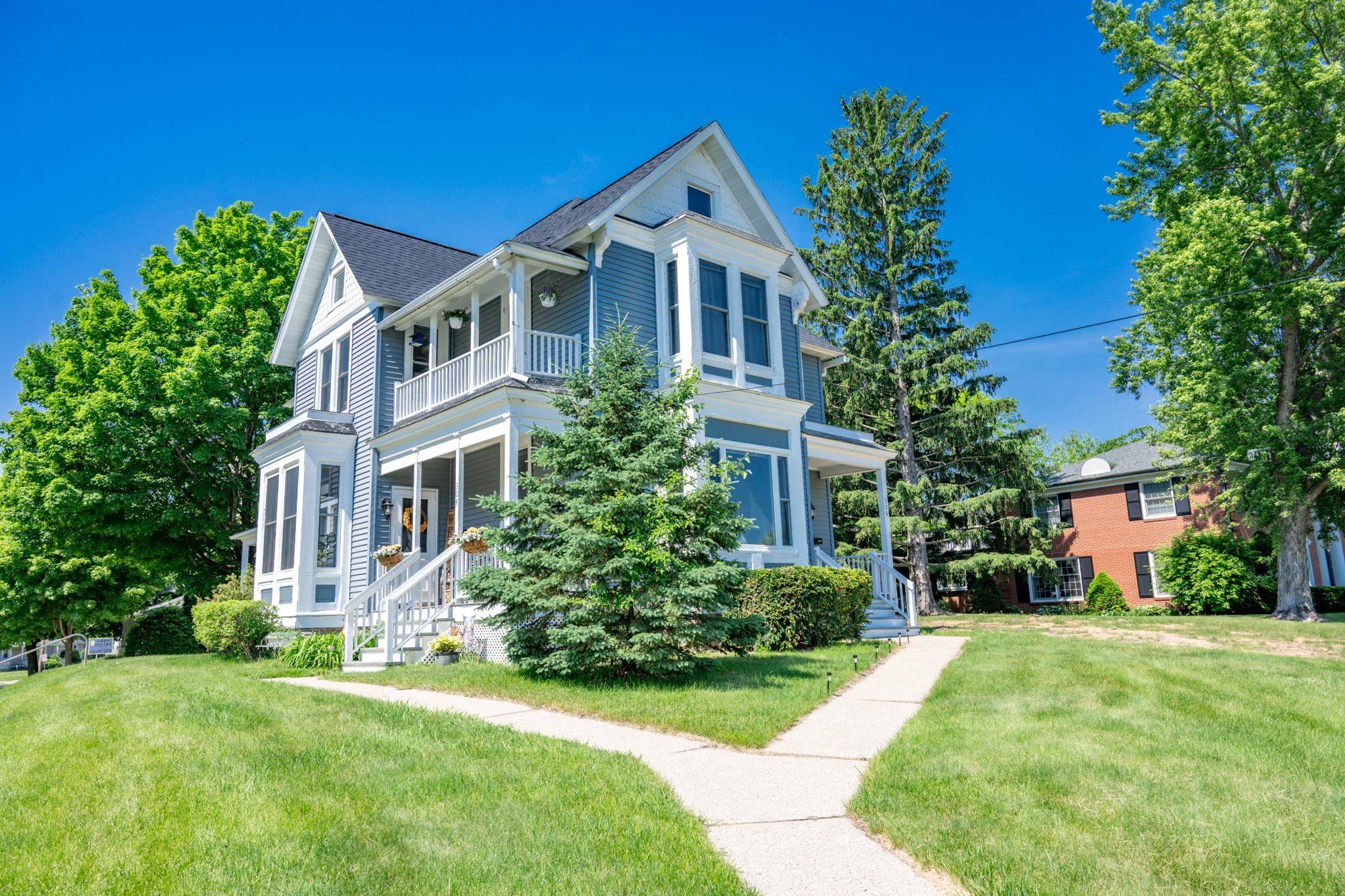 Mauston, WI 53948,304 Tremont Street