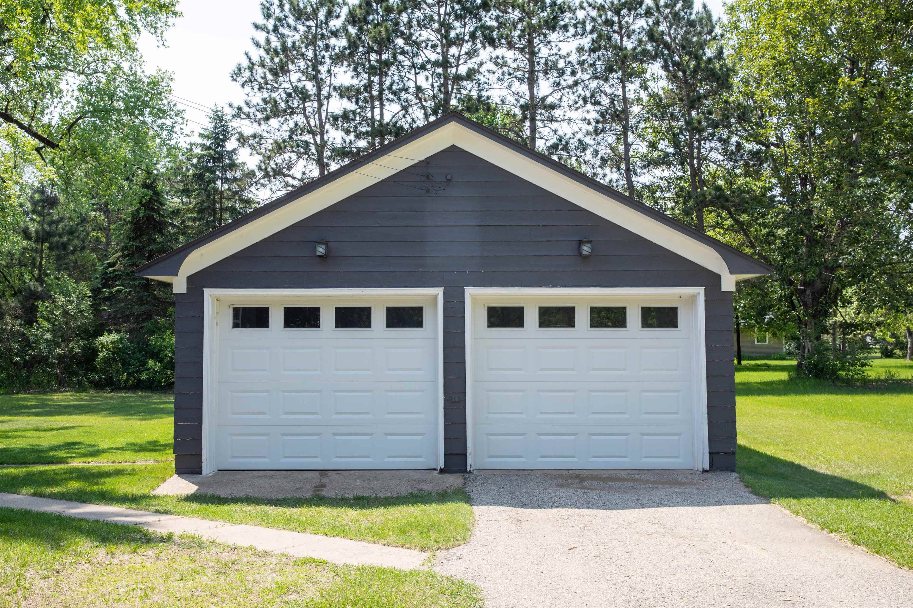 Coloma, WI 54930,135 N 3rd Street