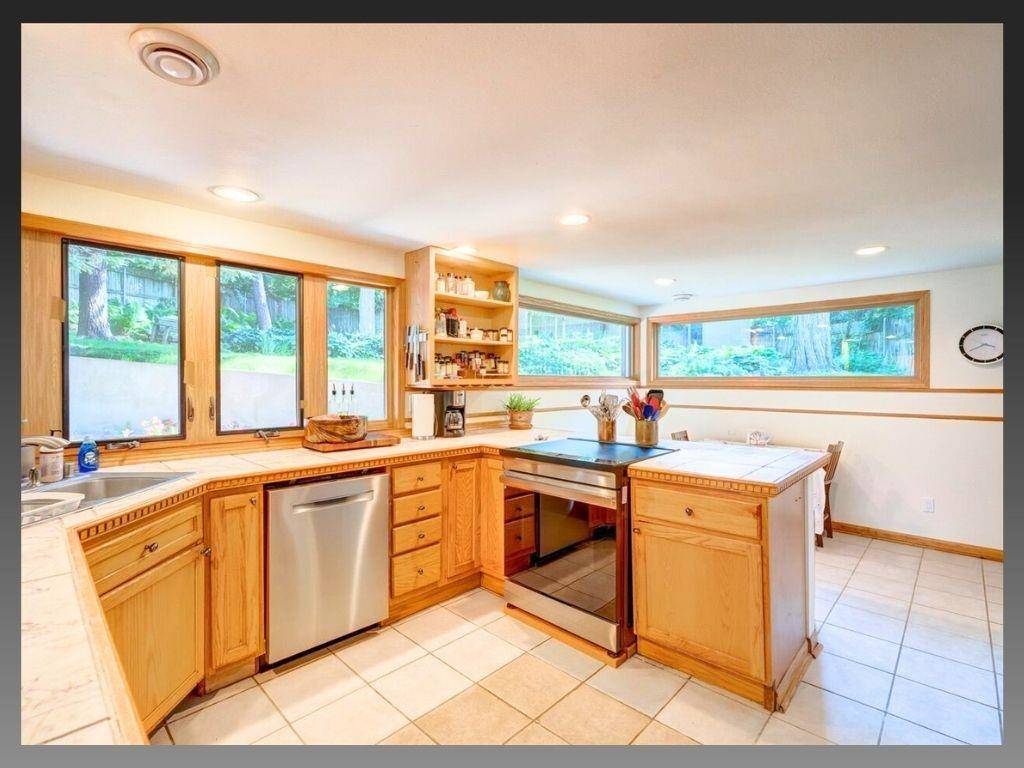 Madison, WI 53713,2913 Waunona Way