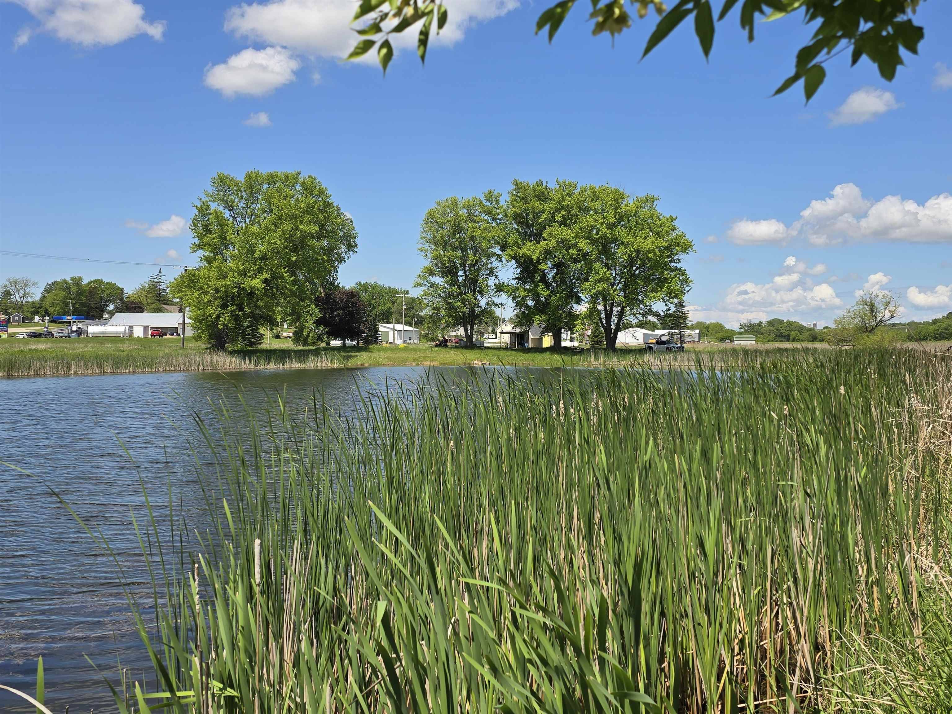 Hollandale, WI 53544,68+/- Acres Highway 39