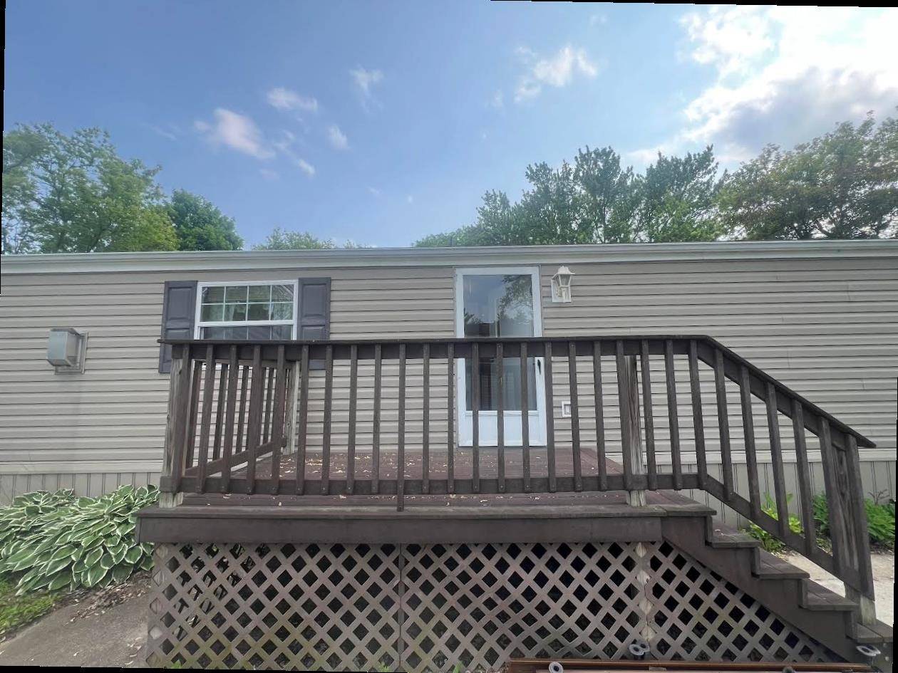 Dousman, WI 53118,N2639 County Road Z #B19