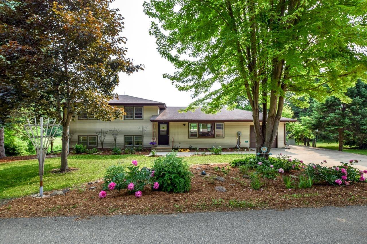 Waunakee, WI 53597-8601,5802 Woodland Drive