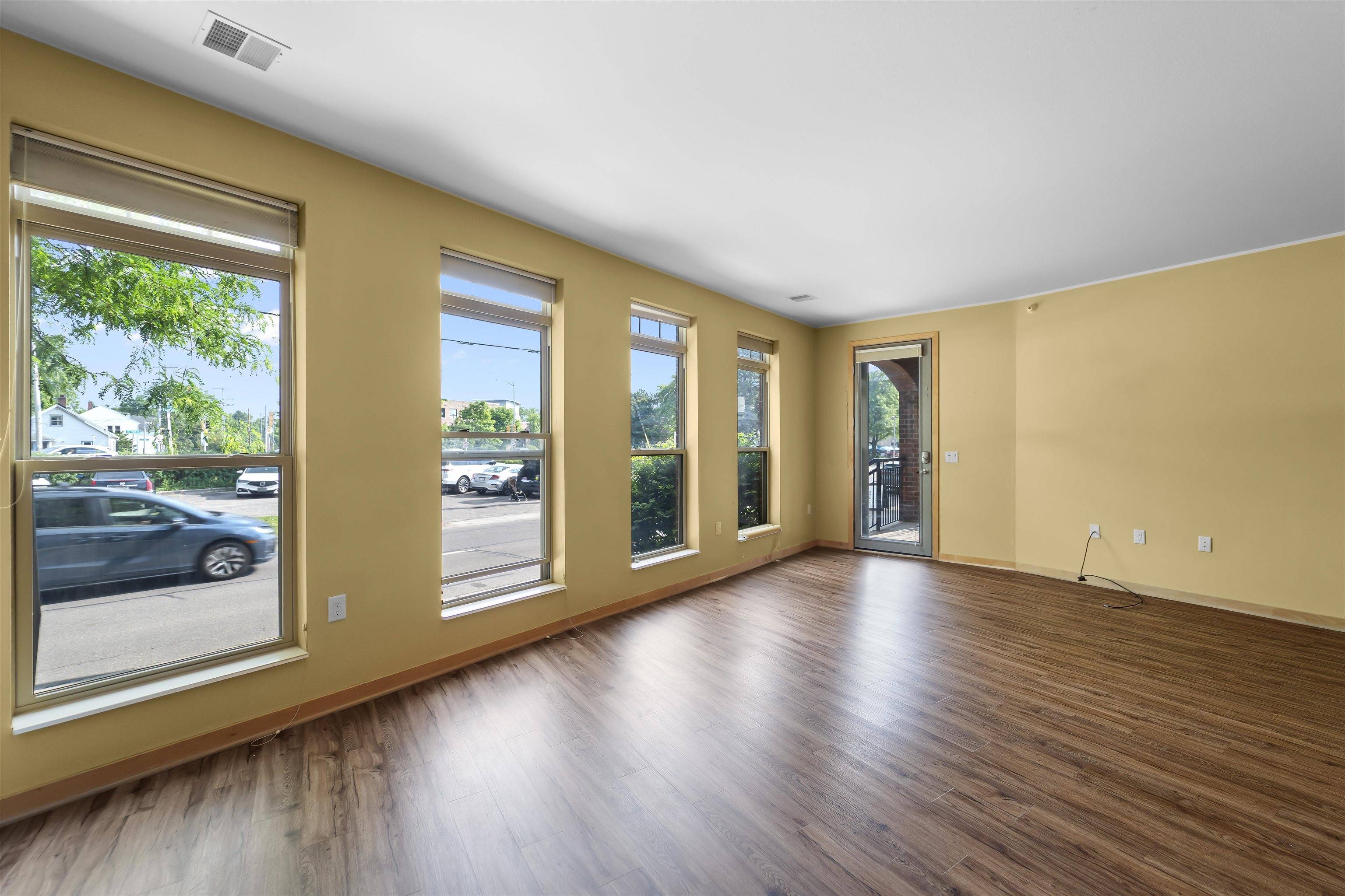 Madison, WI 53704,280 Division Street #102