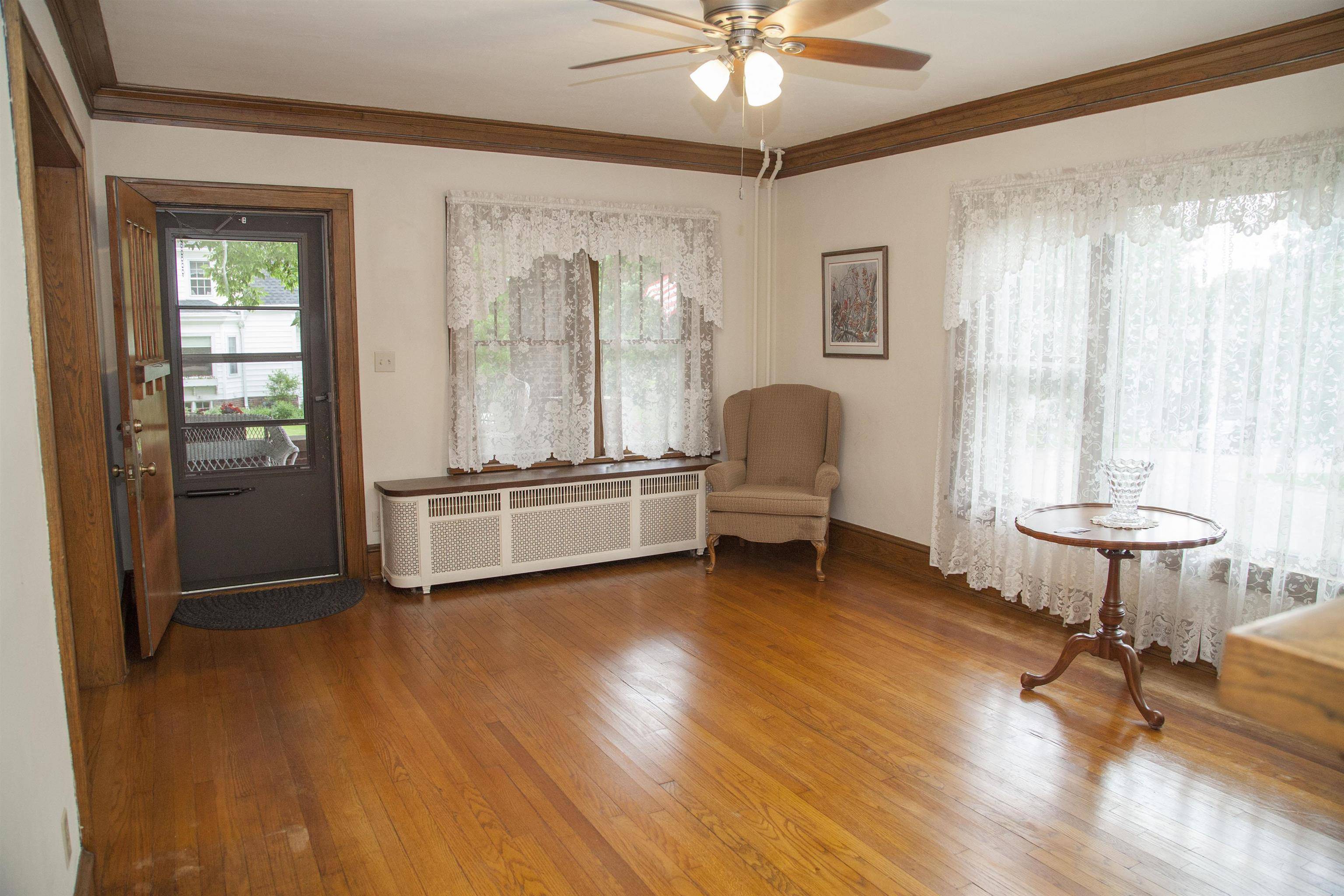 Mount Horeb, WI 53572,312 S 5th Street