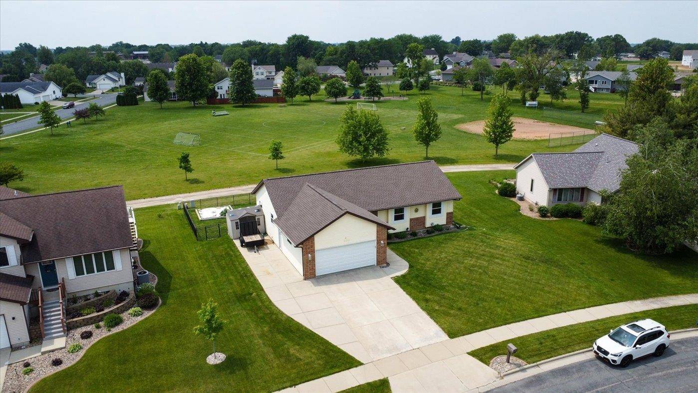 Oregon, WI 53575,830 Violet Lane