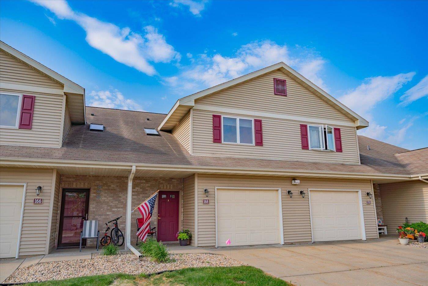Oregon, WI 53575,168 Elliott Lane