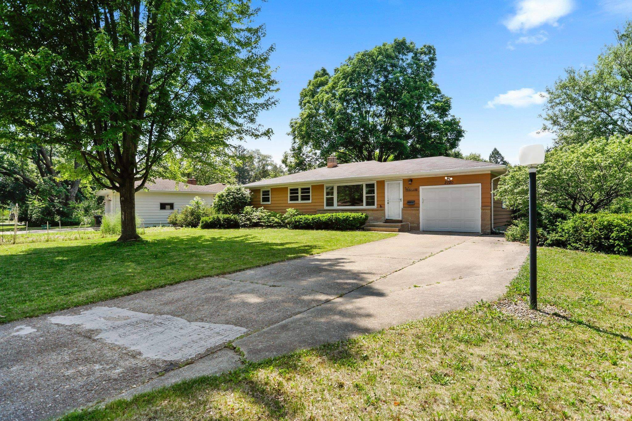 Madison, WI 53711,2020 Cameron Drive