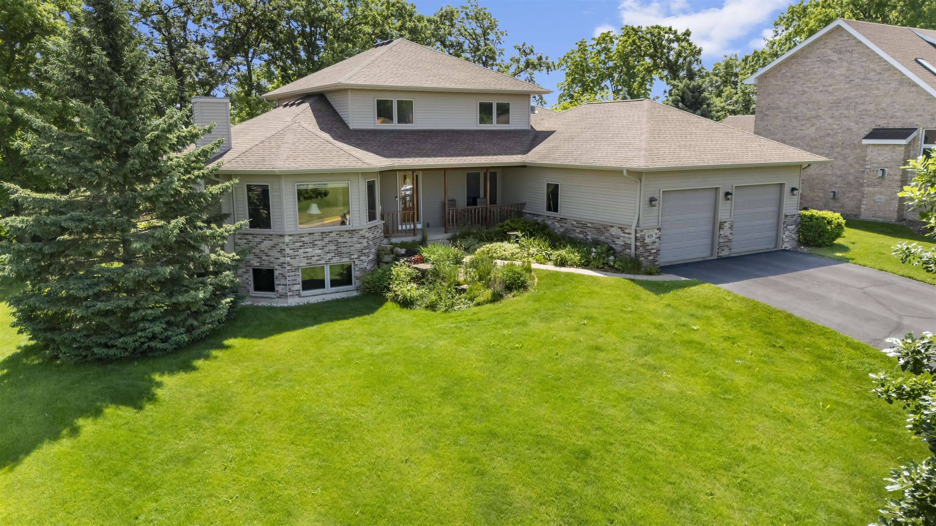 Mount Horeb, WI 53572,825 Nordic View
